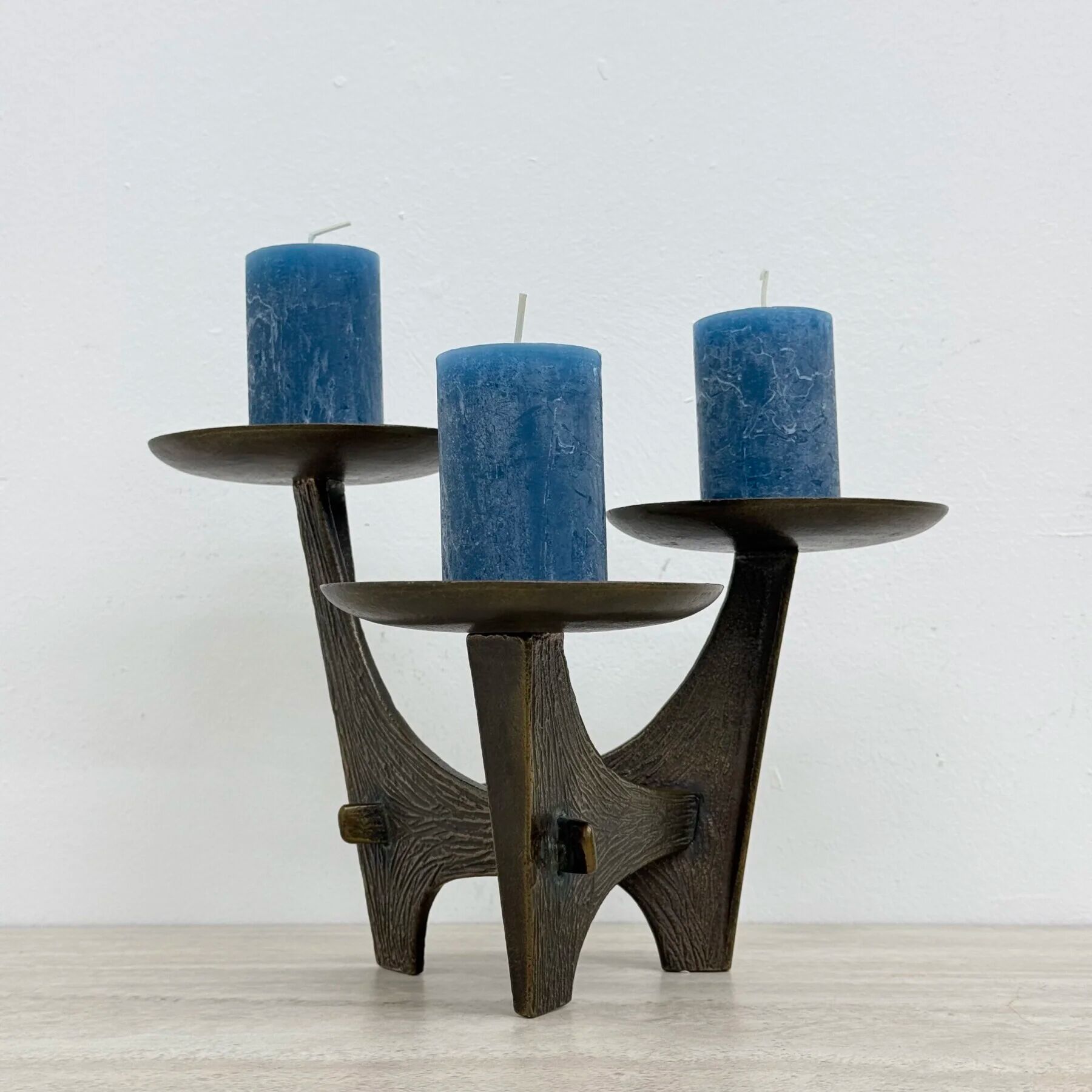 Modernist sculptural brutalist solid bronze metal candleholder, France, 1960s