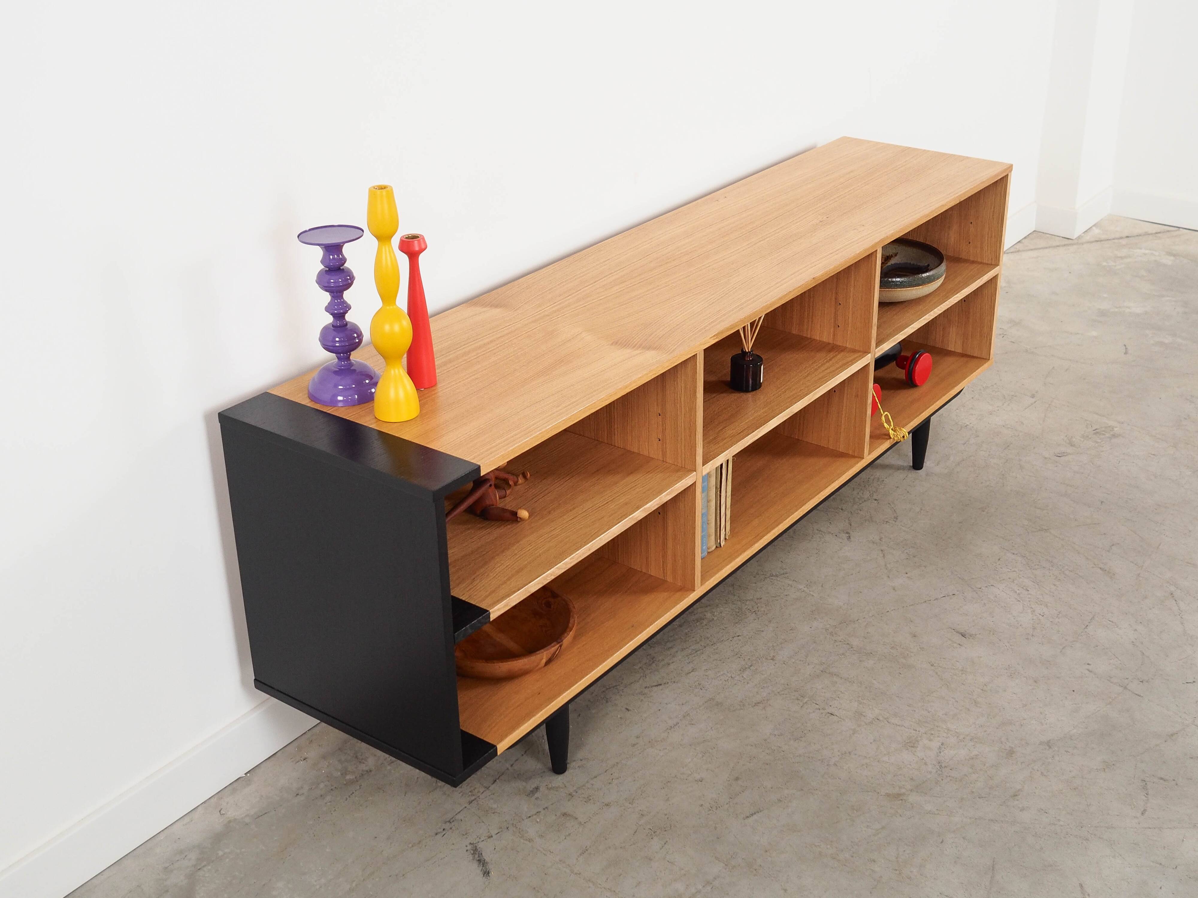 Bibliothèque en chêne, design scandinave