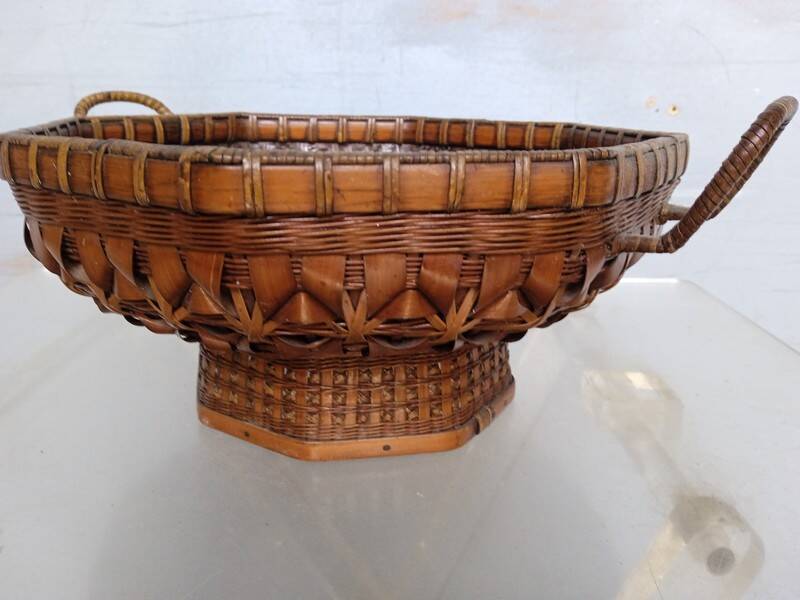 Cup / basket ikebana japan bamboo braided XXth