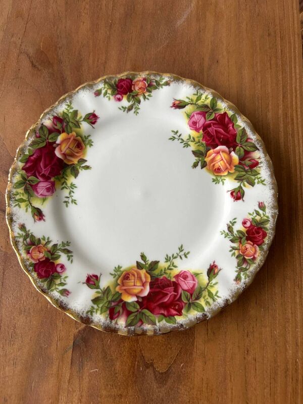 Royal Albert- Old Country Roses