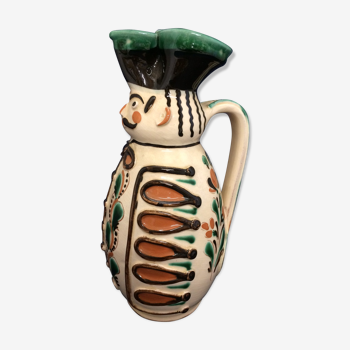 Anthropomorphic pitcher