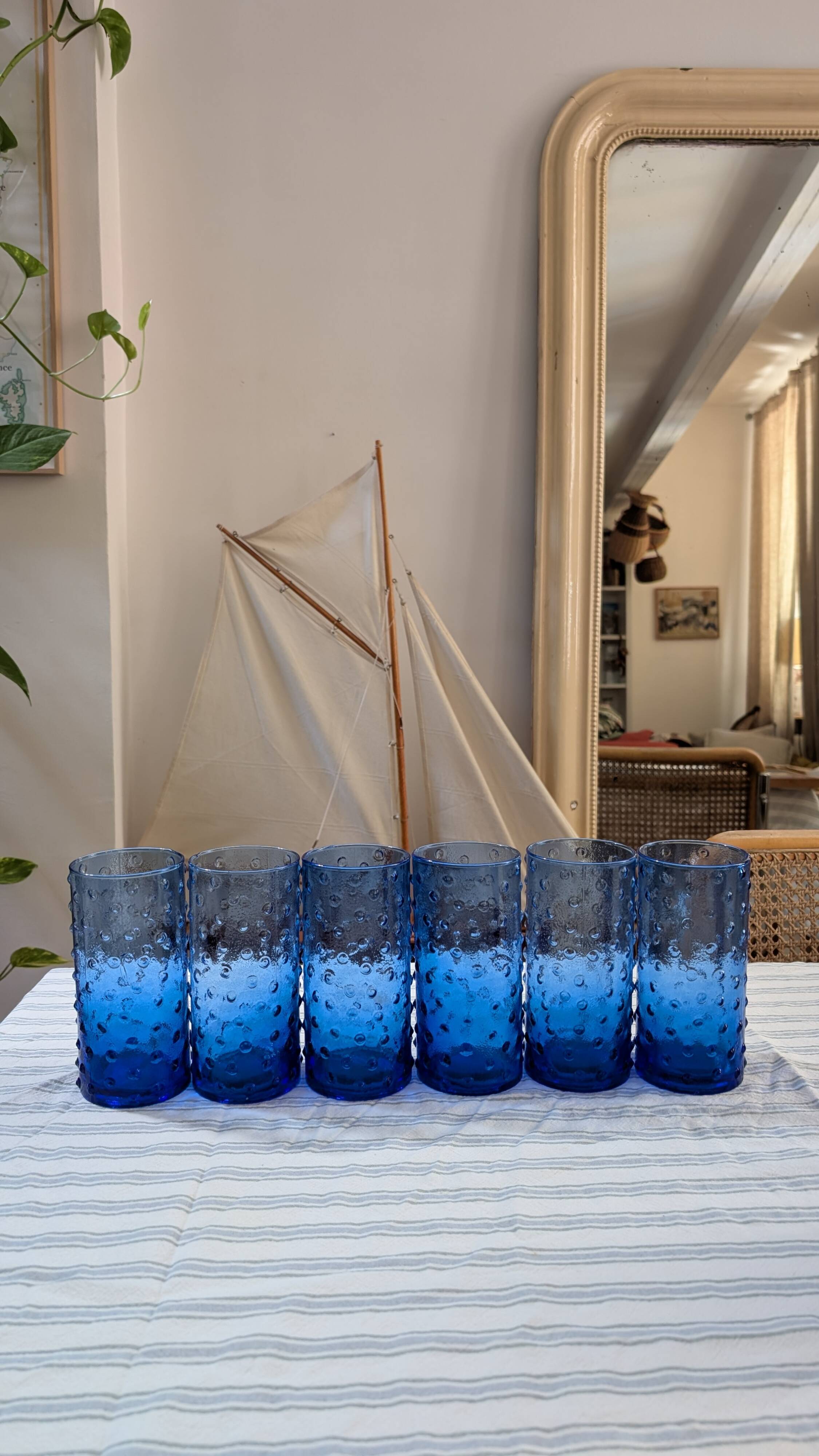 Service of blue blown glass lemonade, dotted pattern.