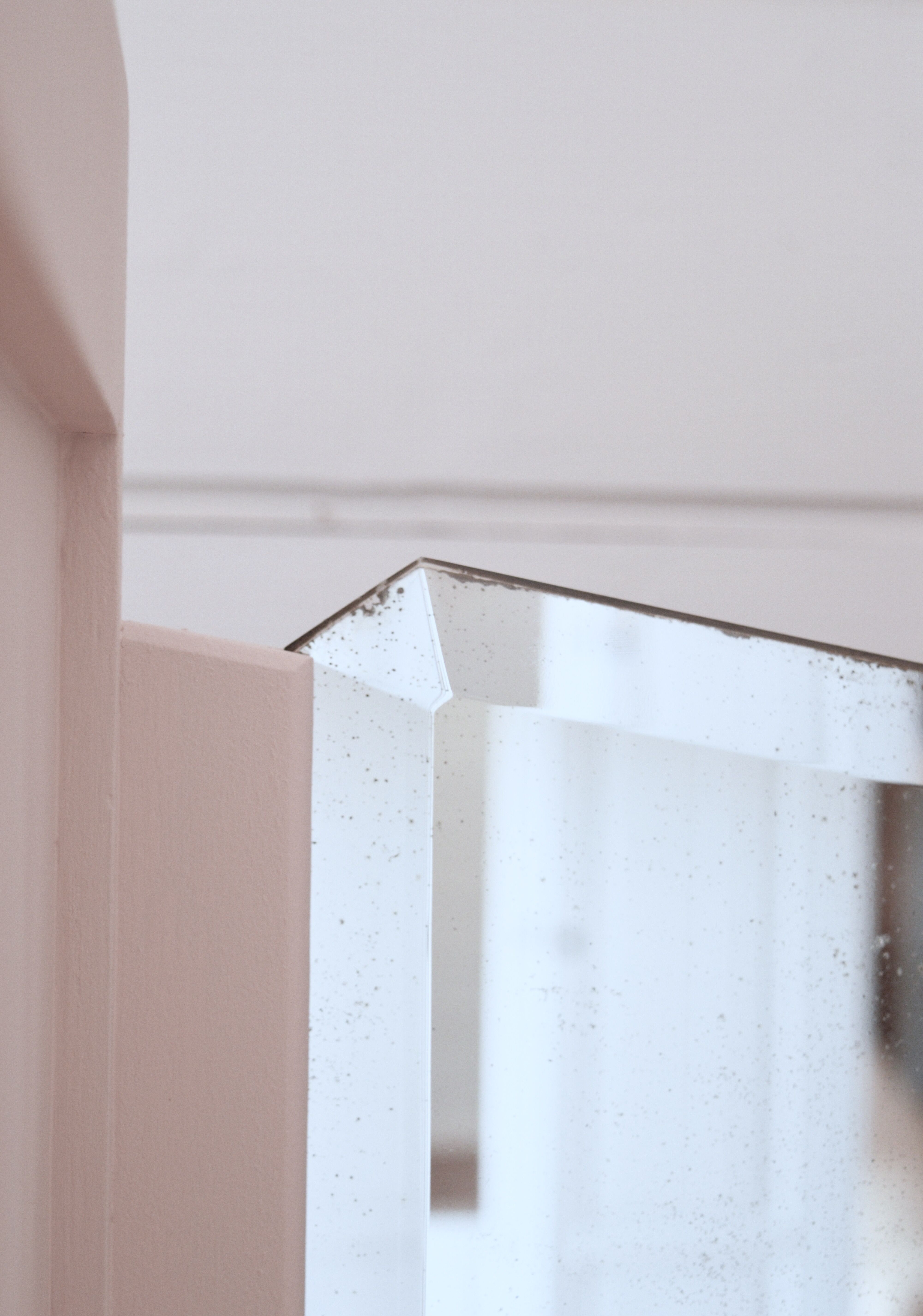 asymmetrical cabinet