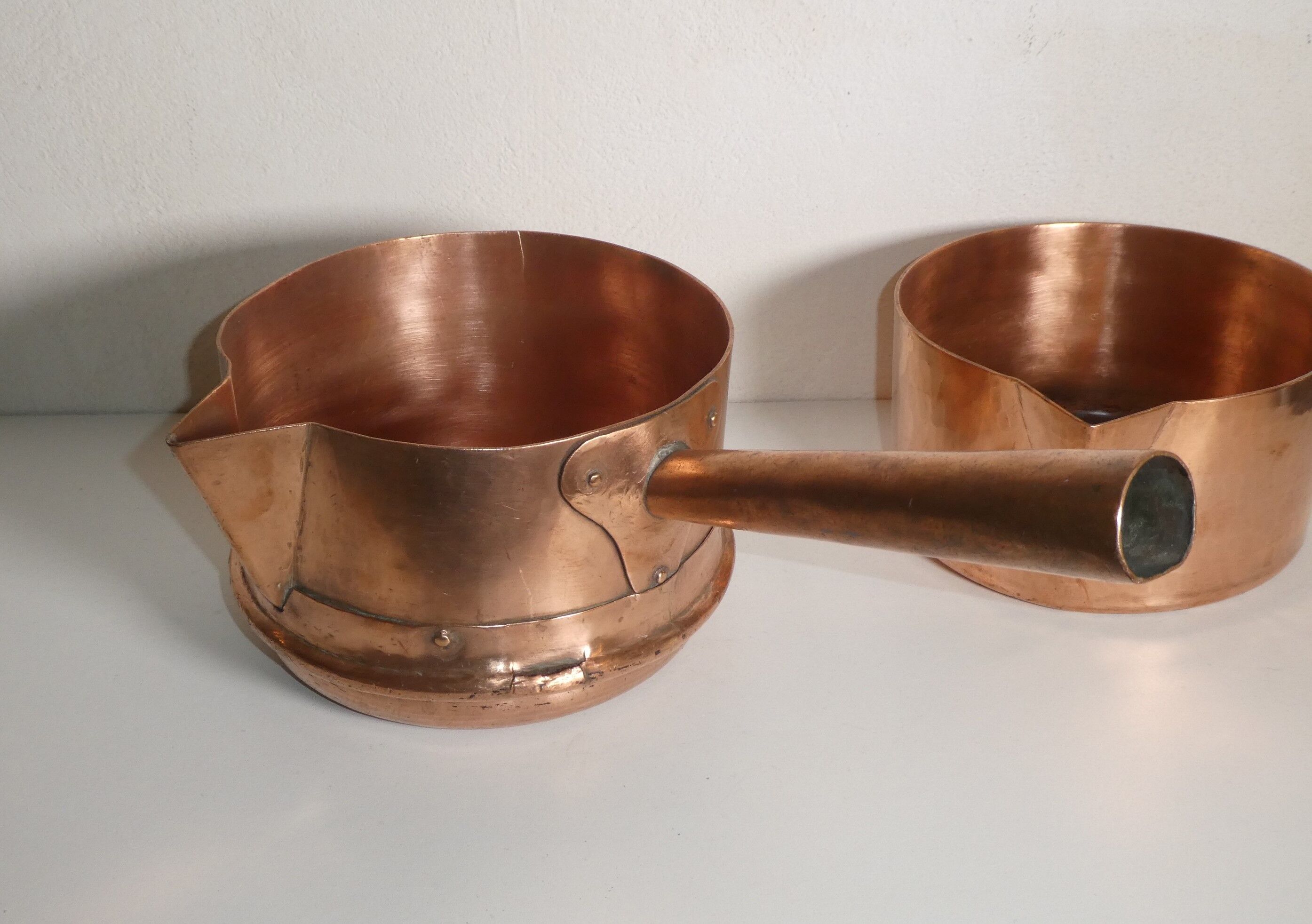 Set of 2 pastry pots