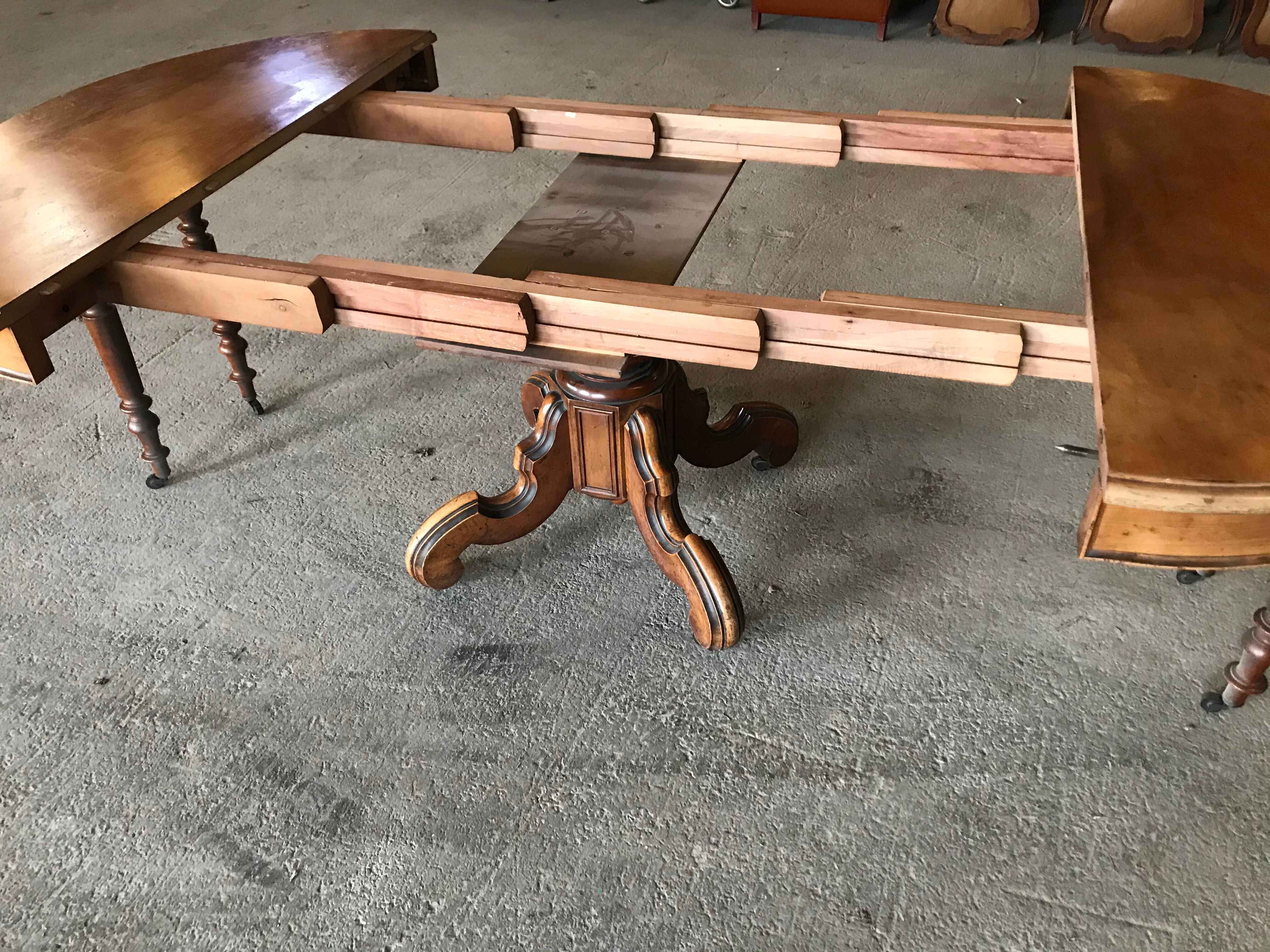 Napoleon III Oval Dining Table with 3 extensions