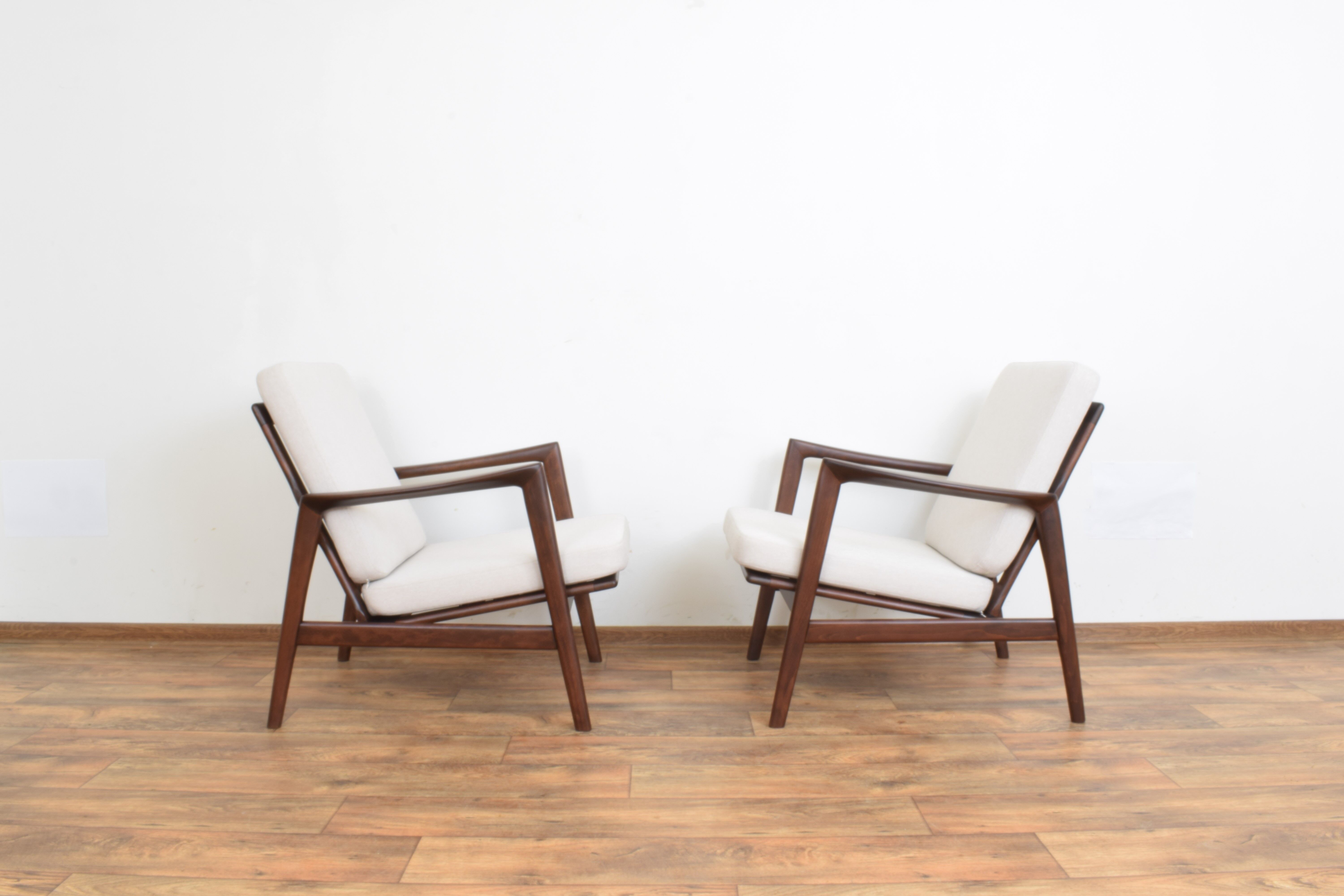Mid-Century Polish Lounge Chairs „Stefan”, 1960
