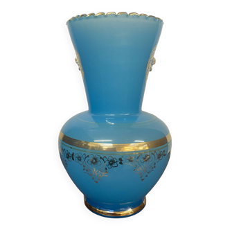Vase en opaline bleue avec décor doré et camées incrustés années 70