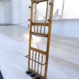 Vestiaire mural en bois