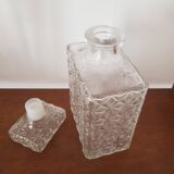 Carafe in chiseled glass