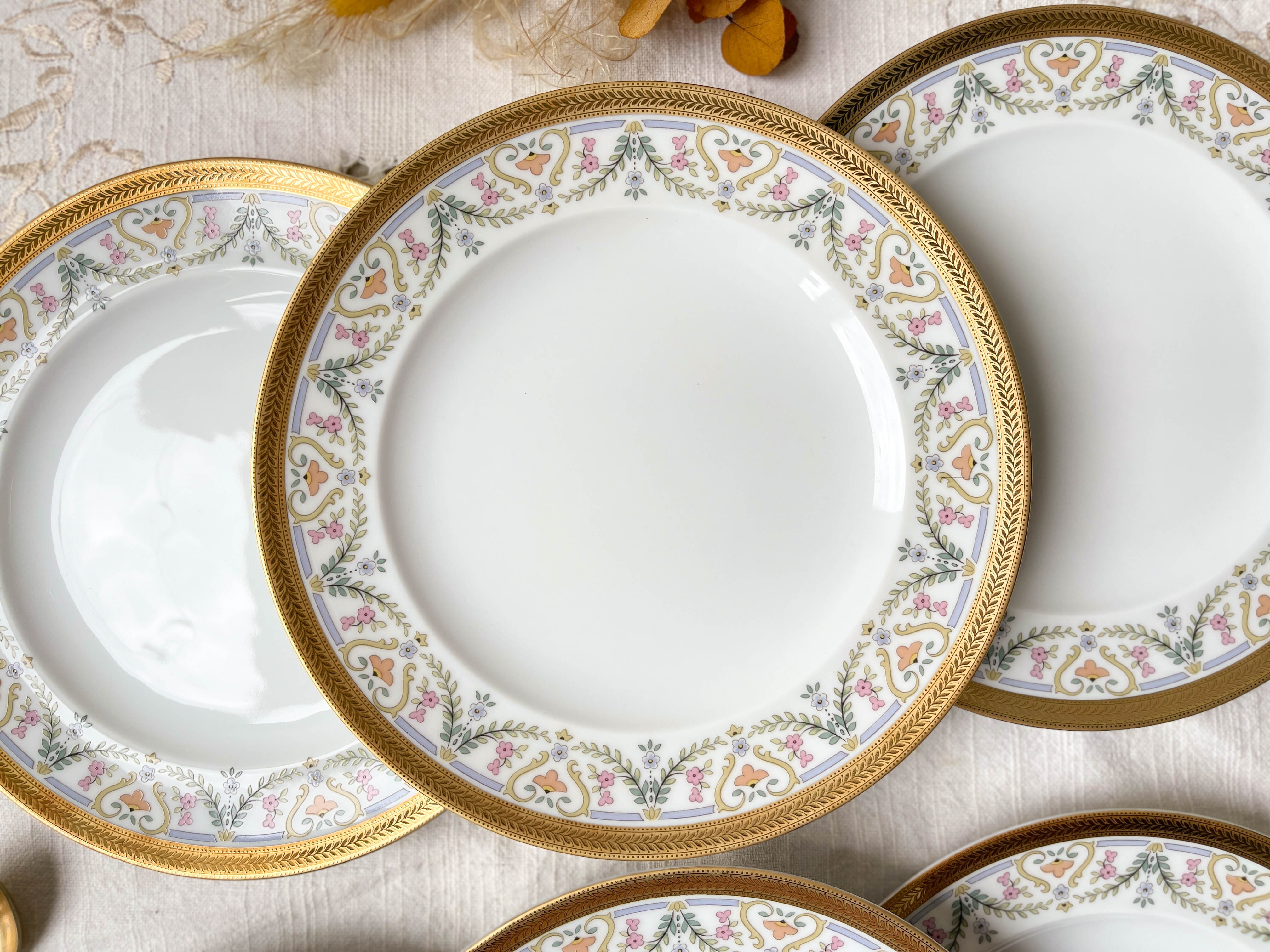 6 small vintage plates in golden white porcelain winterling bavaria