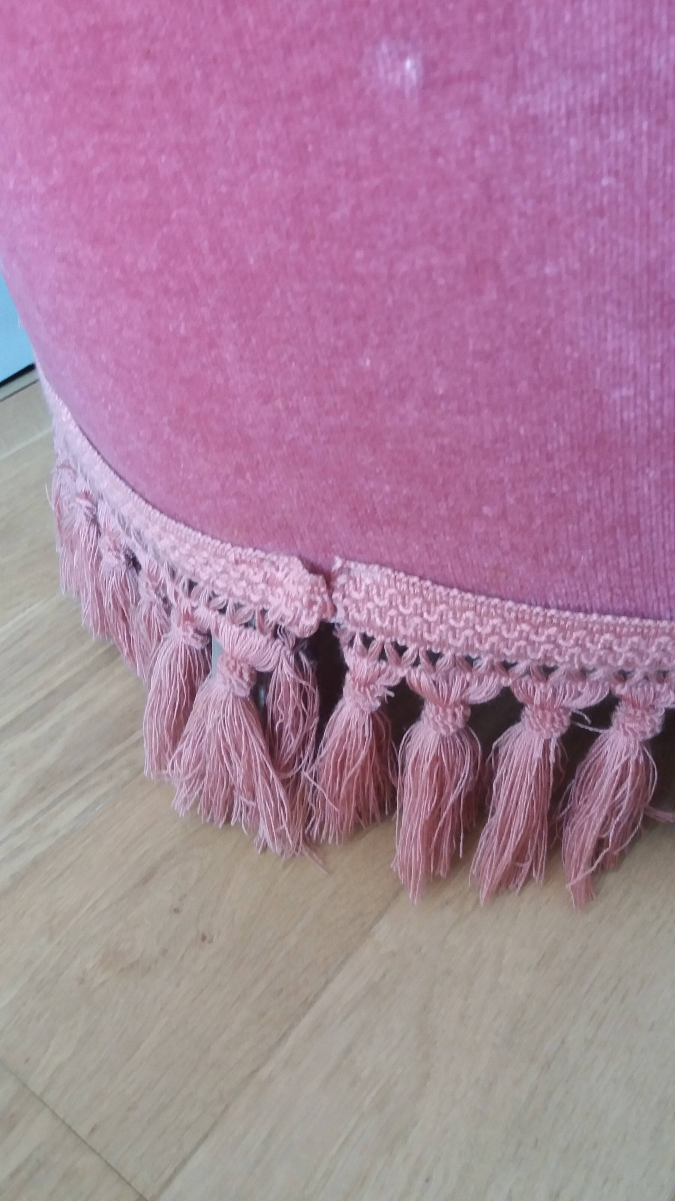 Fauteuil crapaud en velours rose