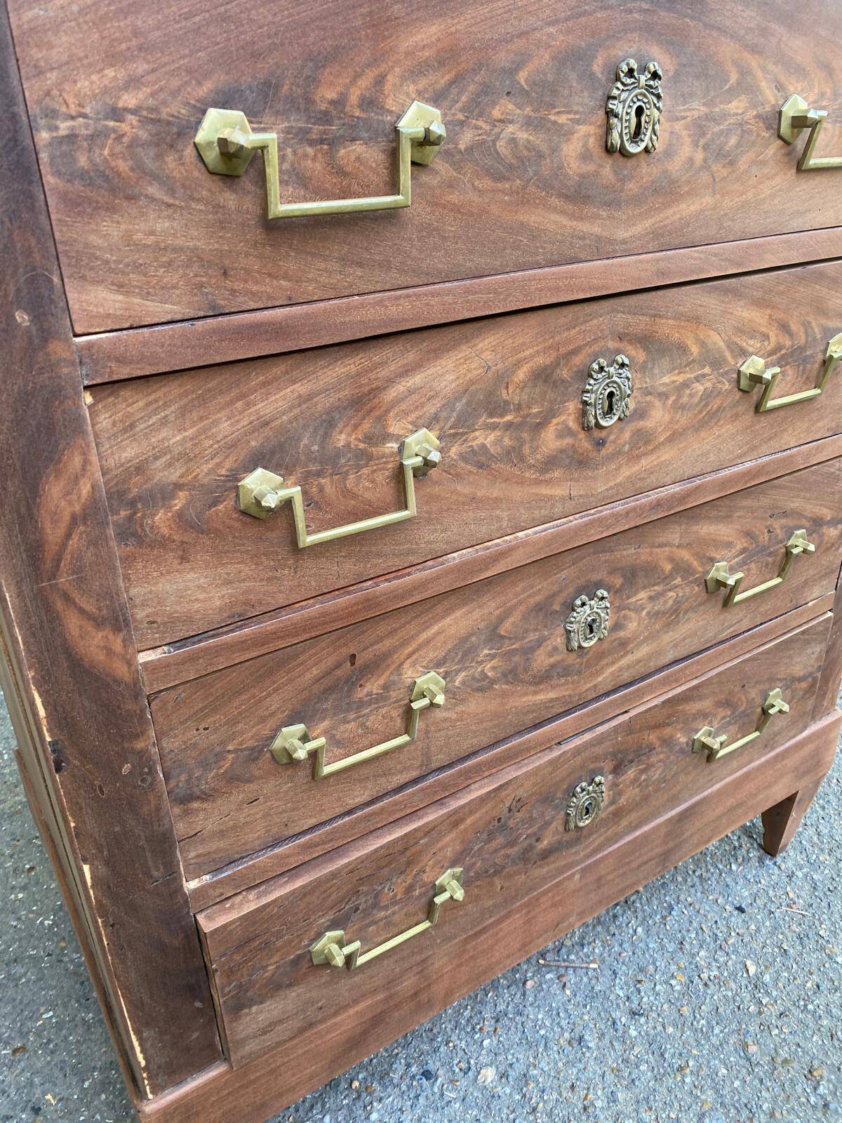 Louis XVI imperial chest of drawers renovated in 19th century mahogany