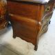 Commode Louis XV tombeau en noyer du XVIIème siècle