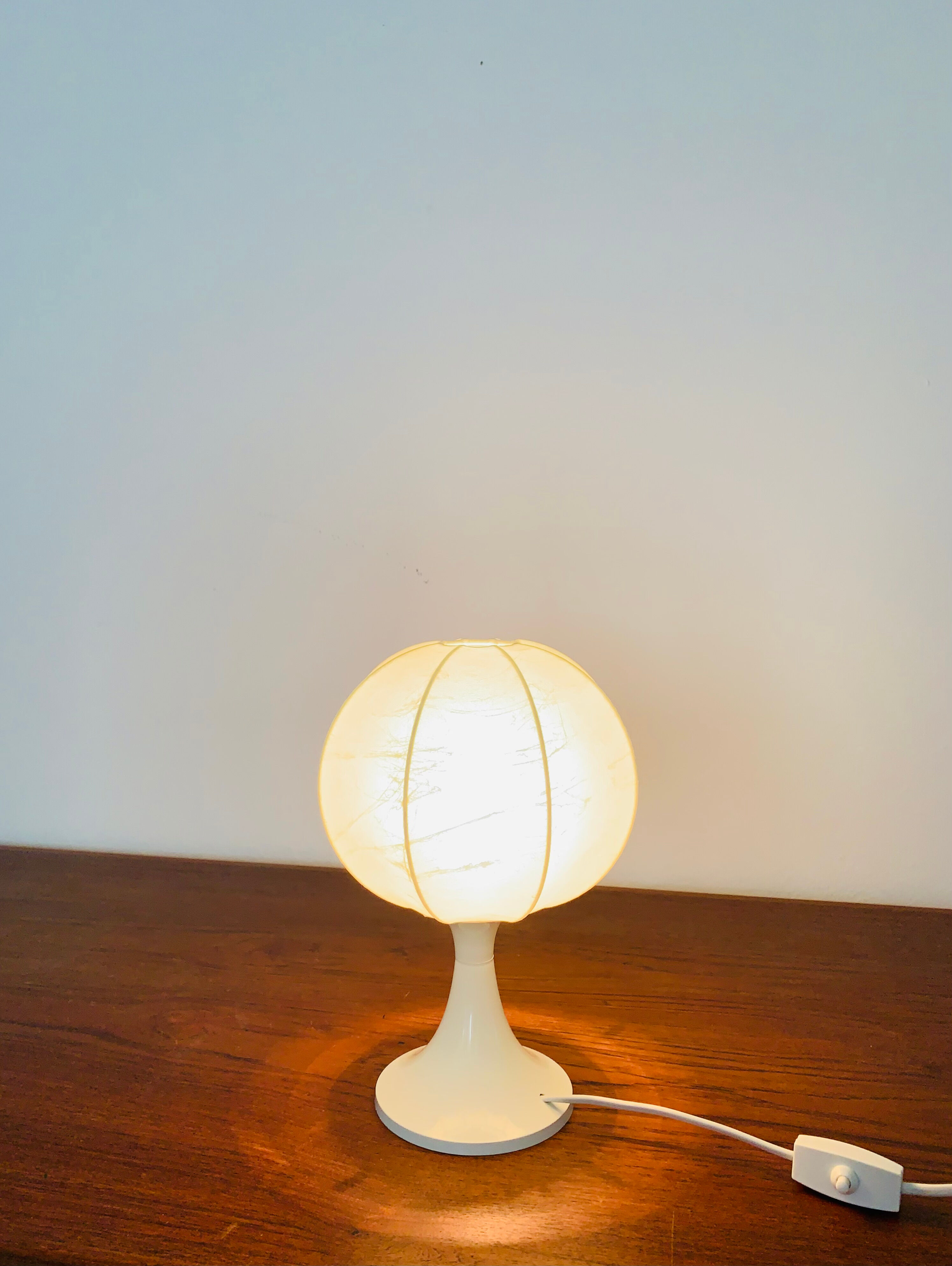 Cocoon table lamps