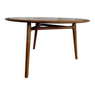 Solo round table by neri&hu