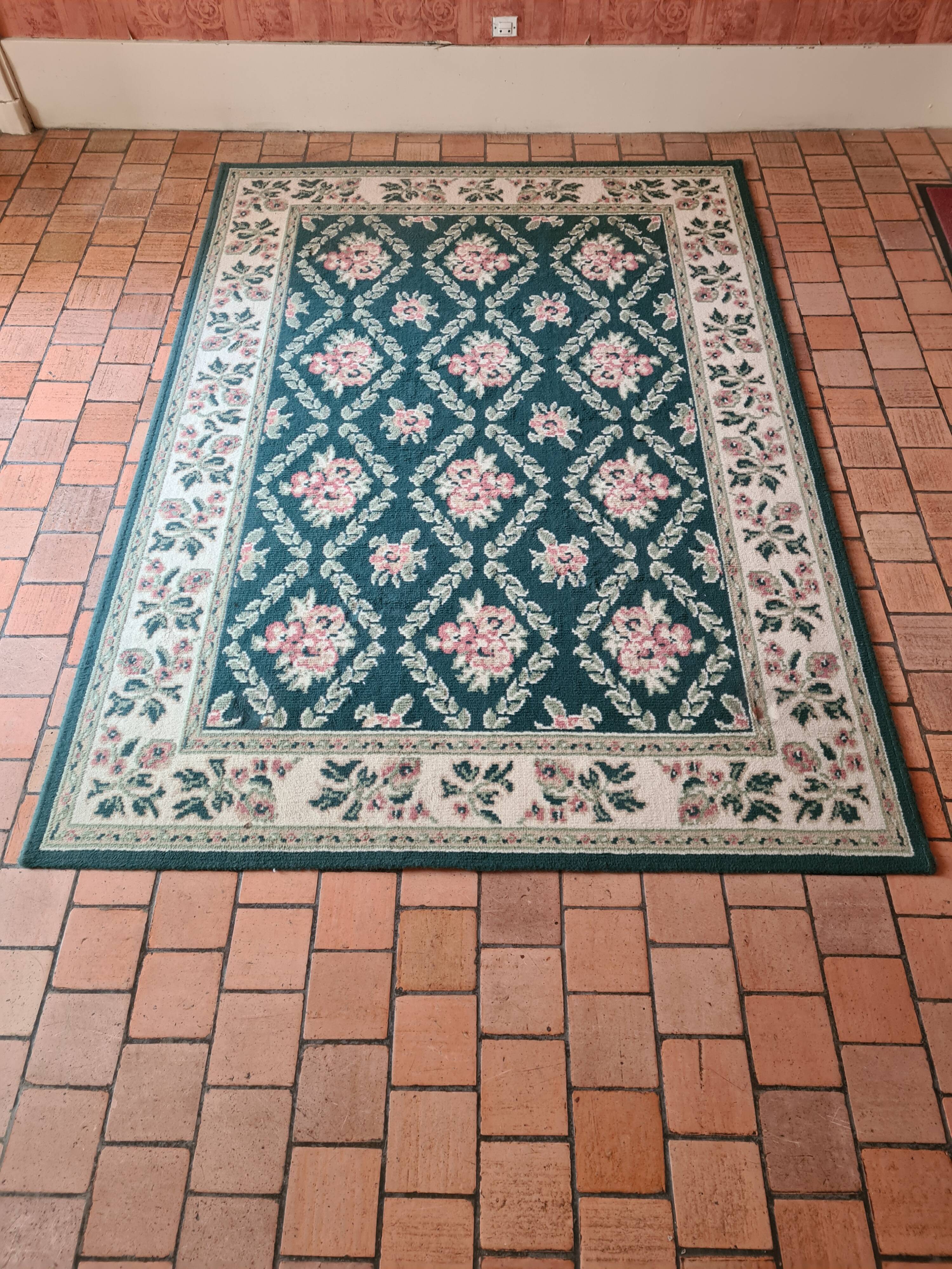 Vintage rug 1.26m x 1.77m