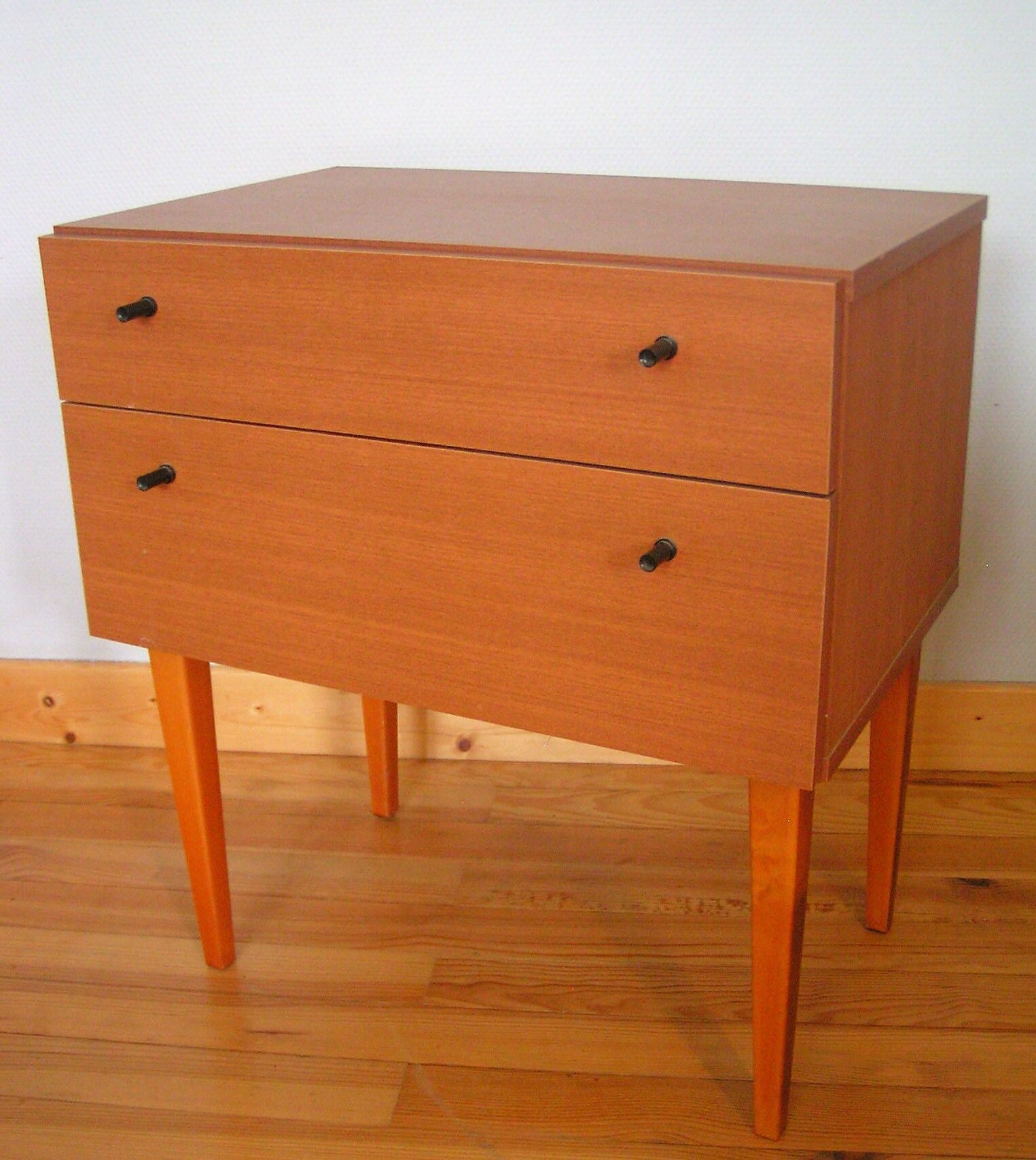 70s bedsides