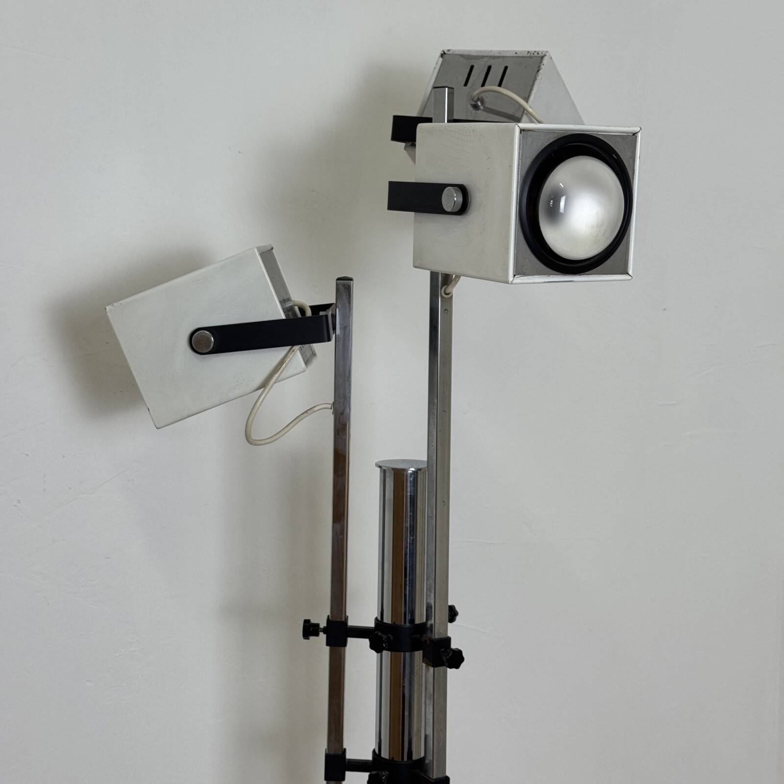Lampada da Terra Lucitalia Design Pat Hoffman Tre Faretti Cubici Orientabil