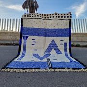 Tapis berbère tissè main authentique a motifs bleu 150/250 cm