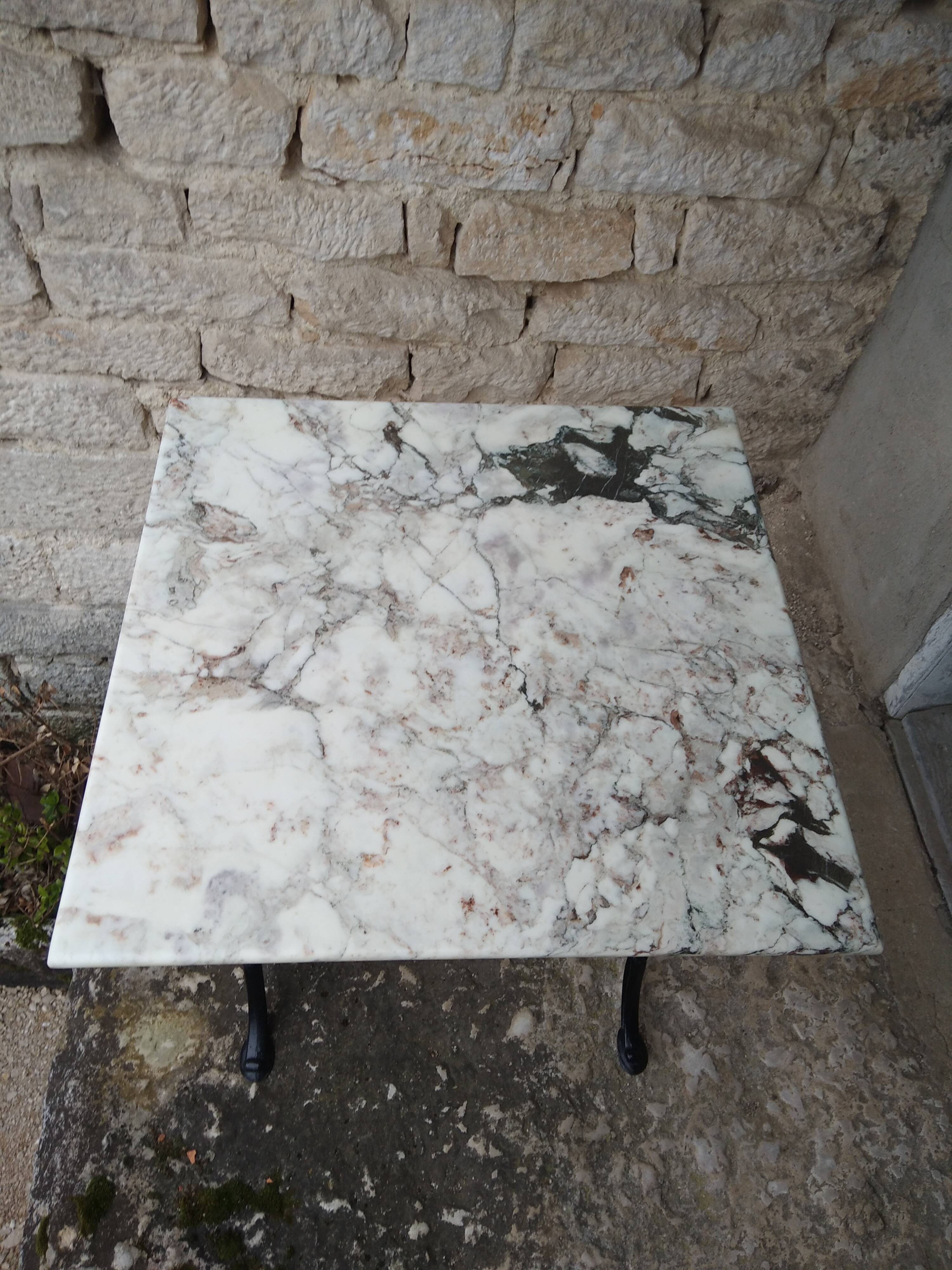 Bistro table in marble and cast iron "Le bon marché"
