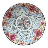 Assiette en céramique et faïence