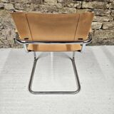 Fauteuil cantilever en cuir