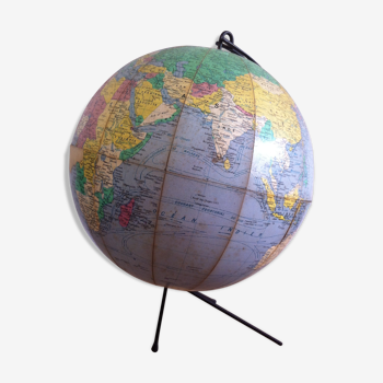 Globe terrestre tripode