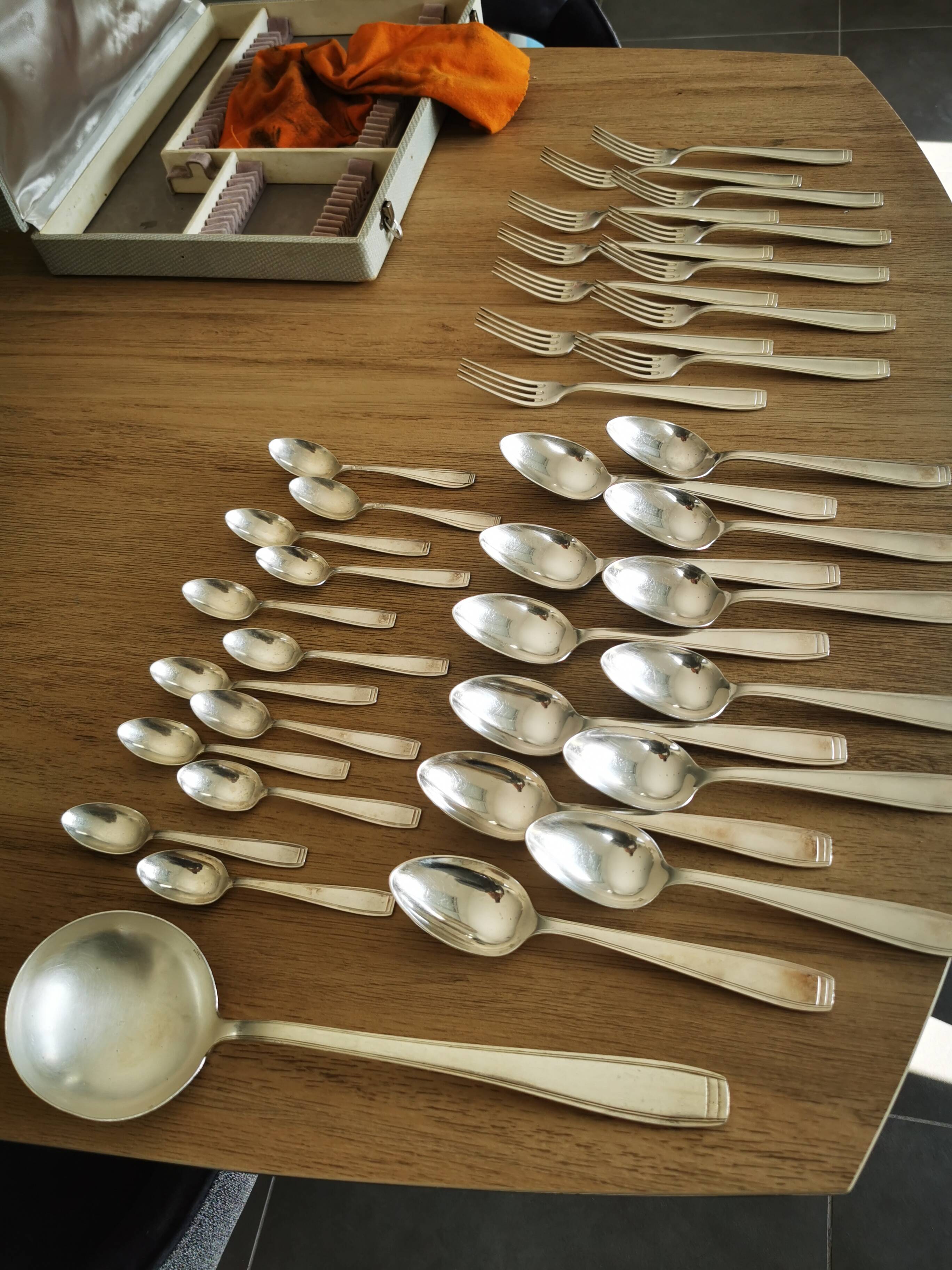 Silver-plated metal cutlery set Maison Ercuit 37 pieces