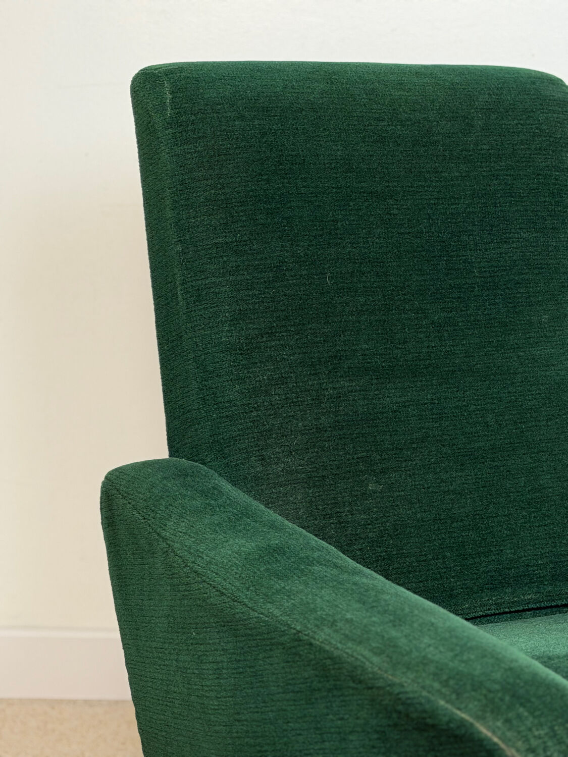 Vintage armchairs from the 60s/70s in the style of Pierre Guariche.