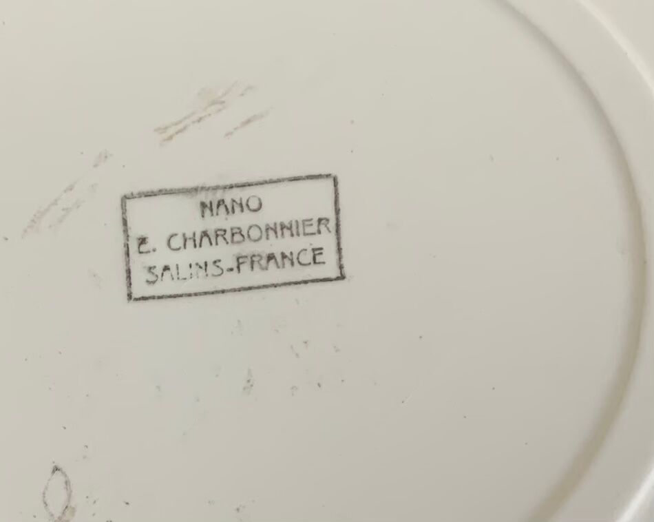 6 flat ceramic plates