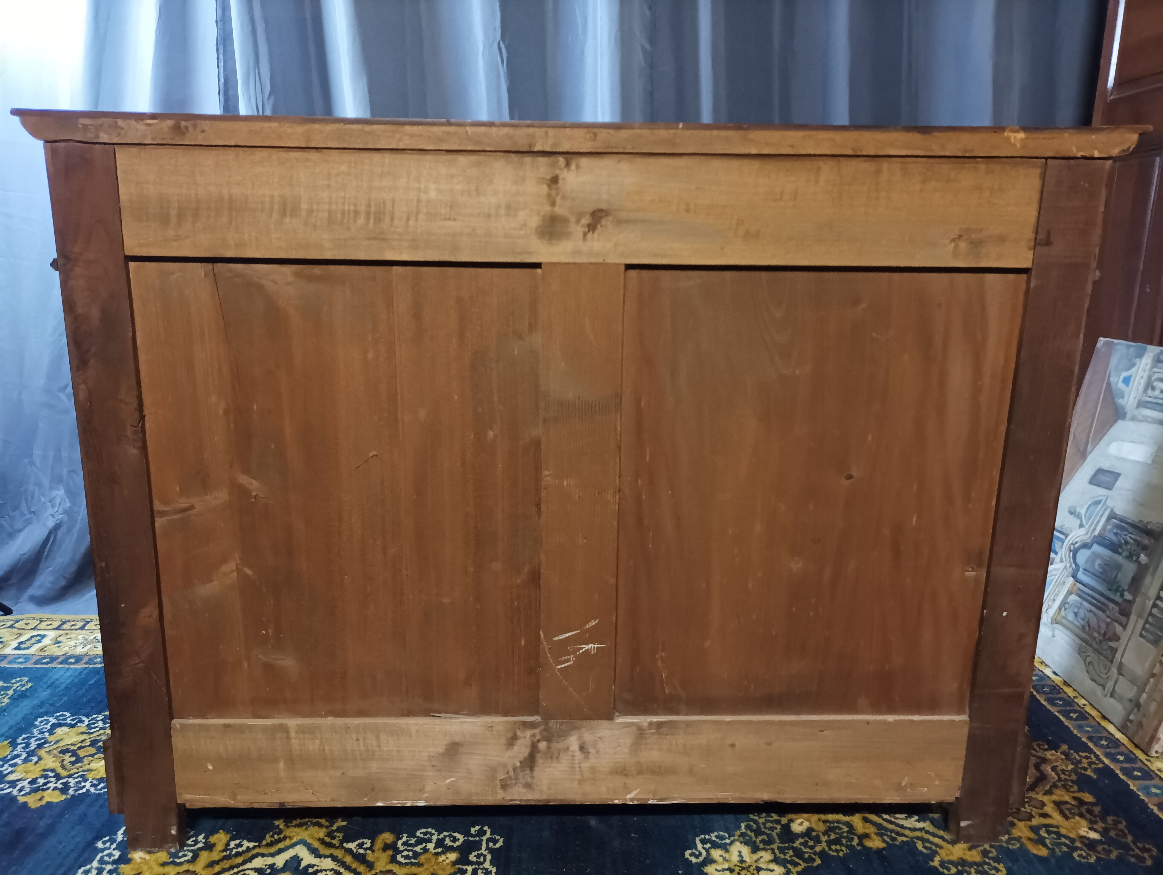 Commode Louis Philippe en ronce de noyer XIXème