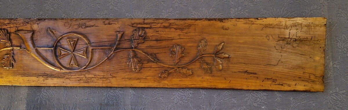 Panelling, ornamental pediment, 19th century.