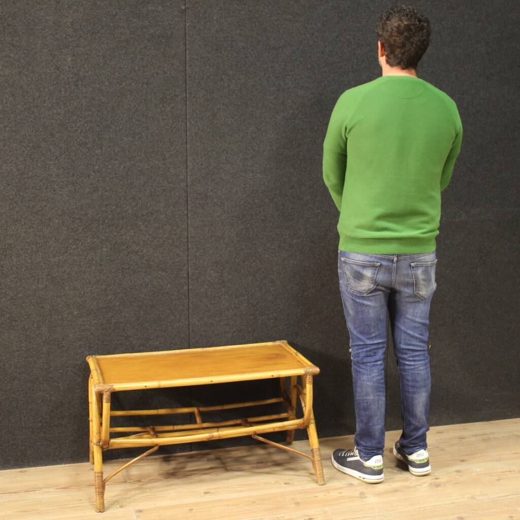 Table basse design en bambou et bois tressé des années 70