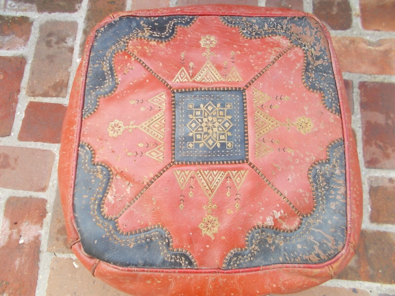 Red and black moroccan pouf