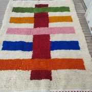 Traditional hand-woven Beni Mrirt rug, size 150 x 250 cm