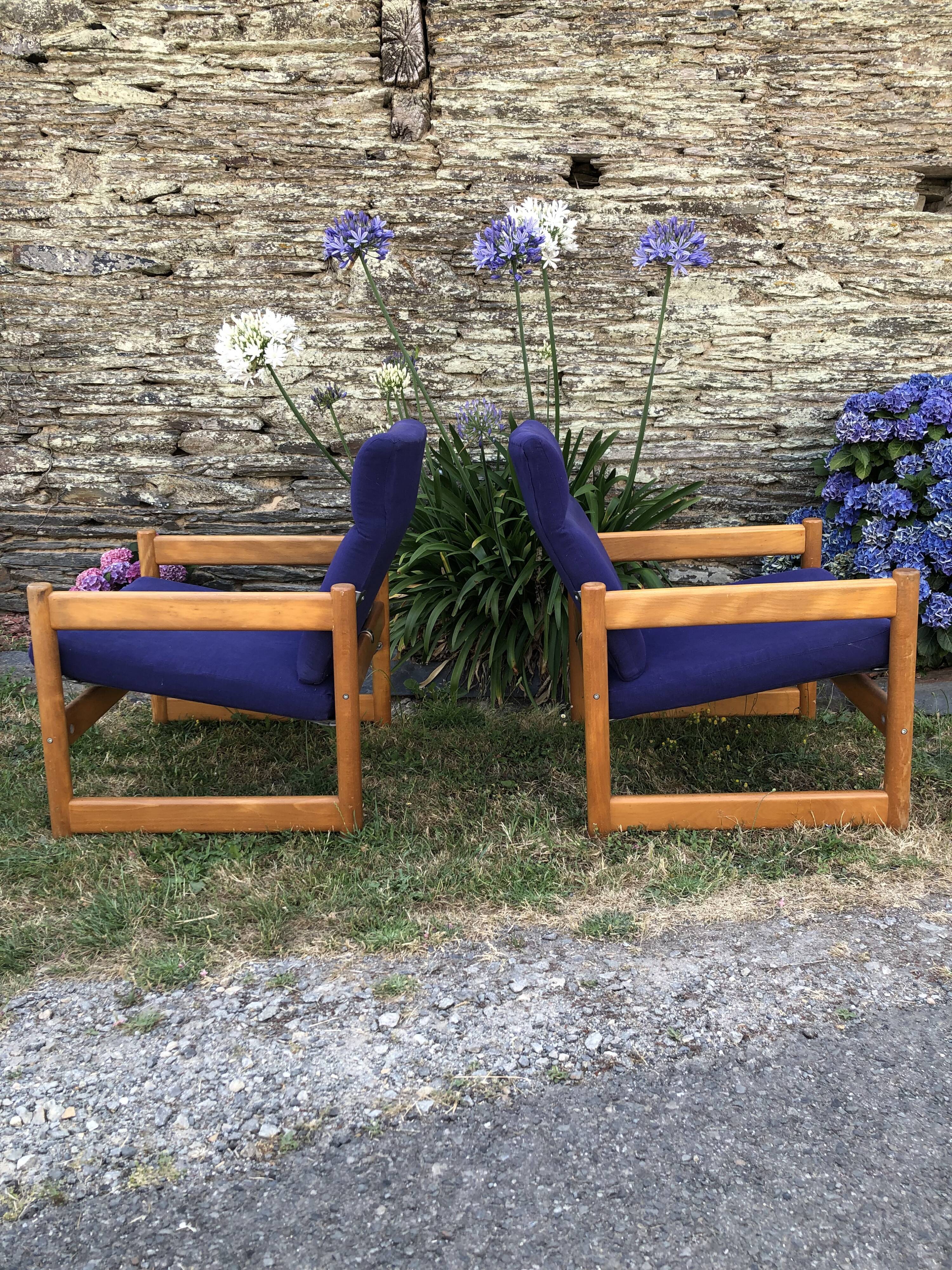 Duo de fauteuils vintage en hêtre lupton morton de john morton