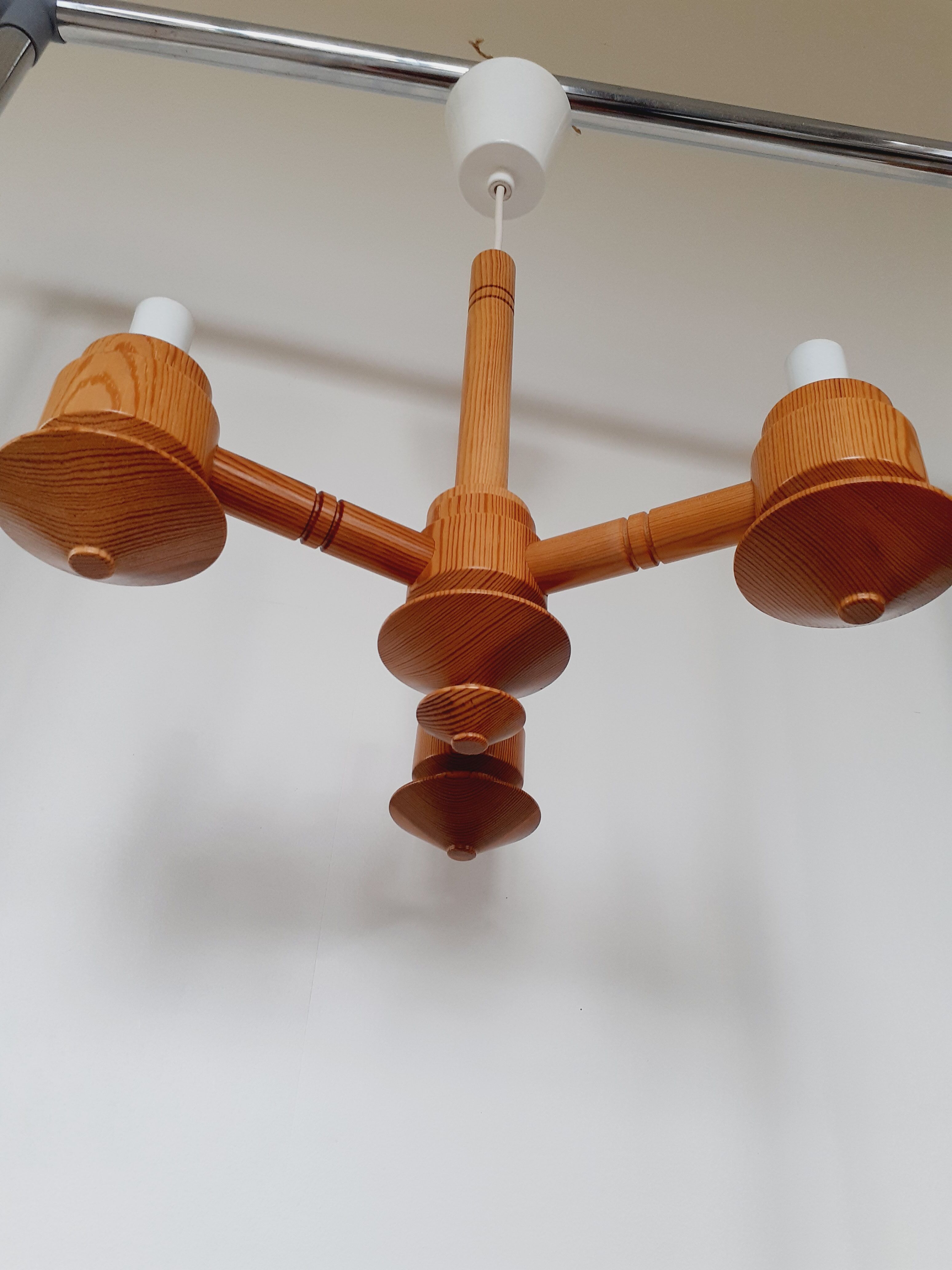 Lustre bois tourné