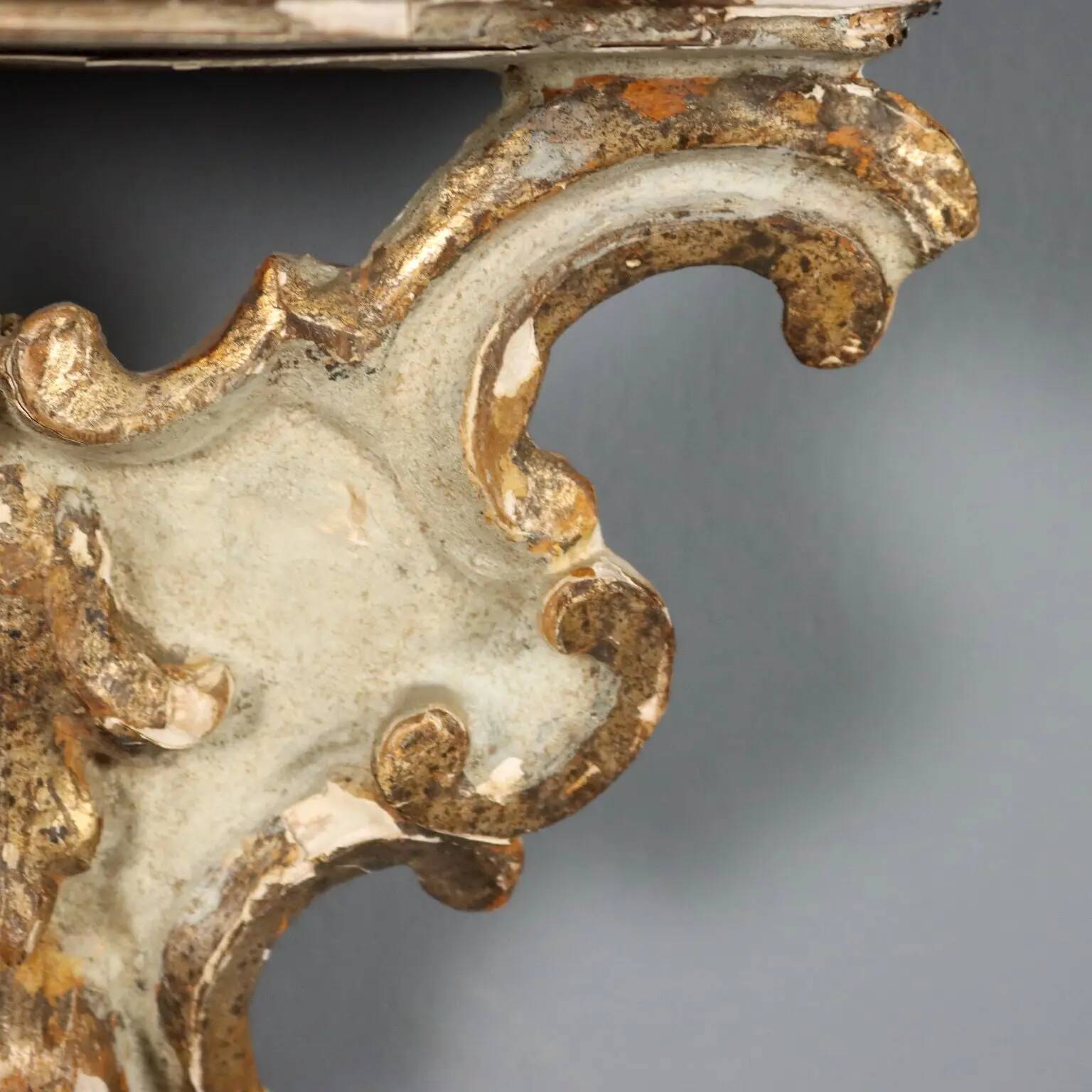 Shelf model with a carved wooden mirror, Baroque style, 19th century.