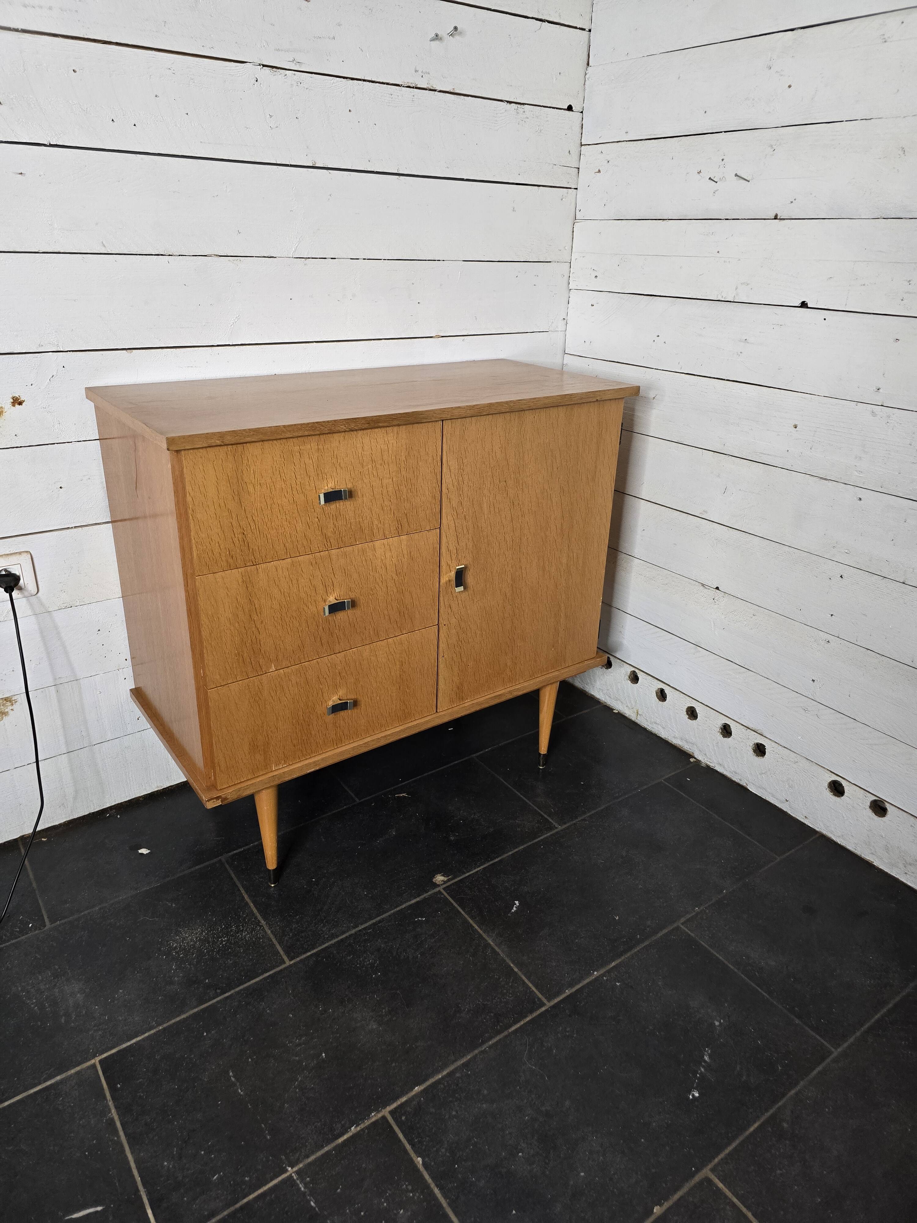 Commode en chêne, années 60
