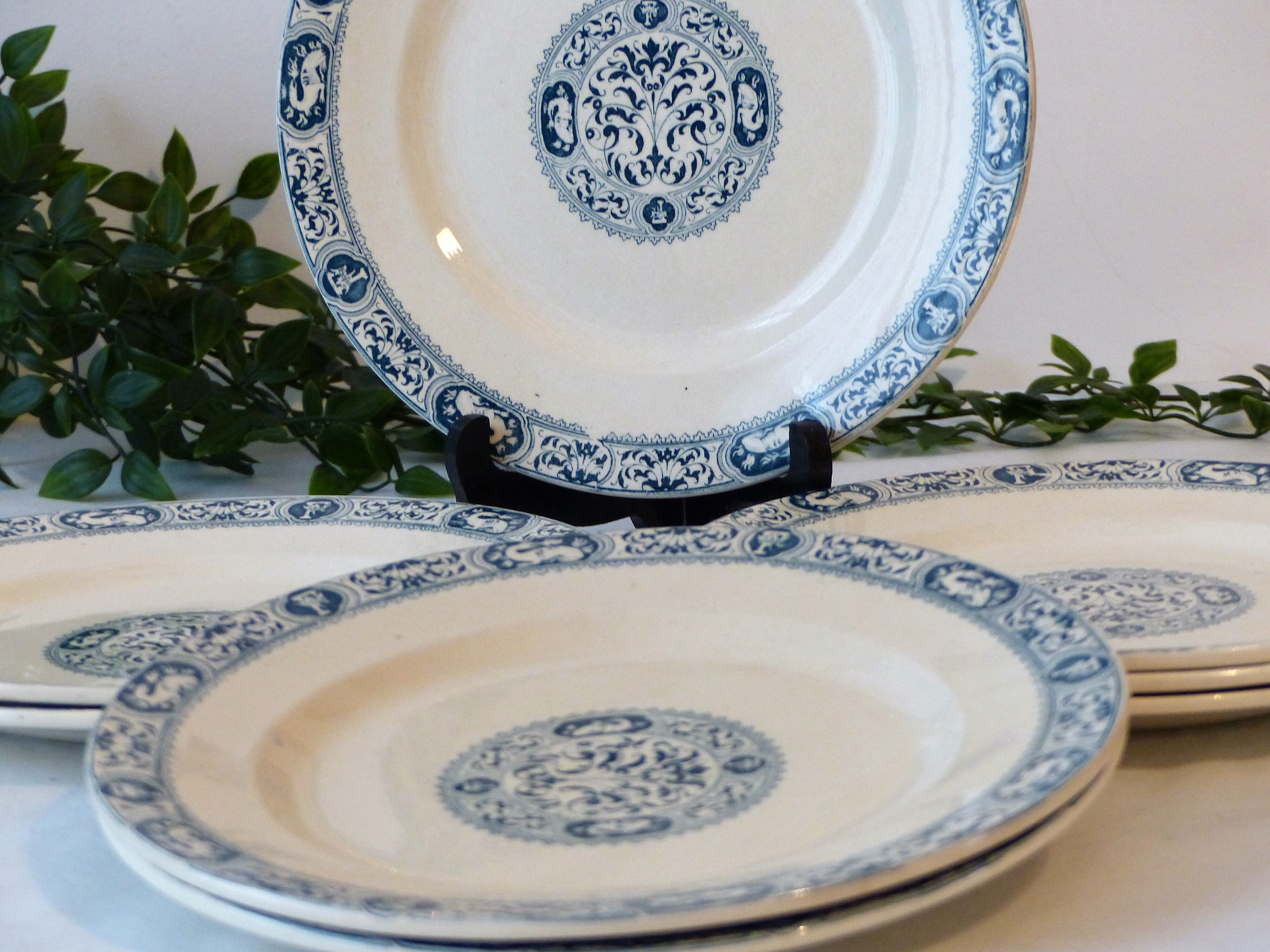 8 flat plates Salins Terre de Fer model François I