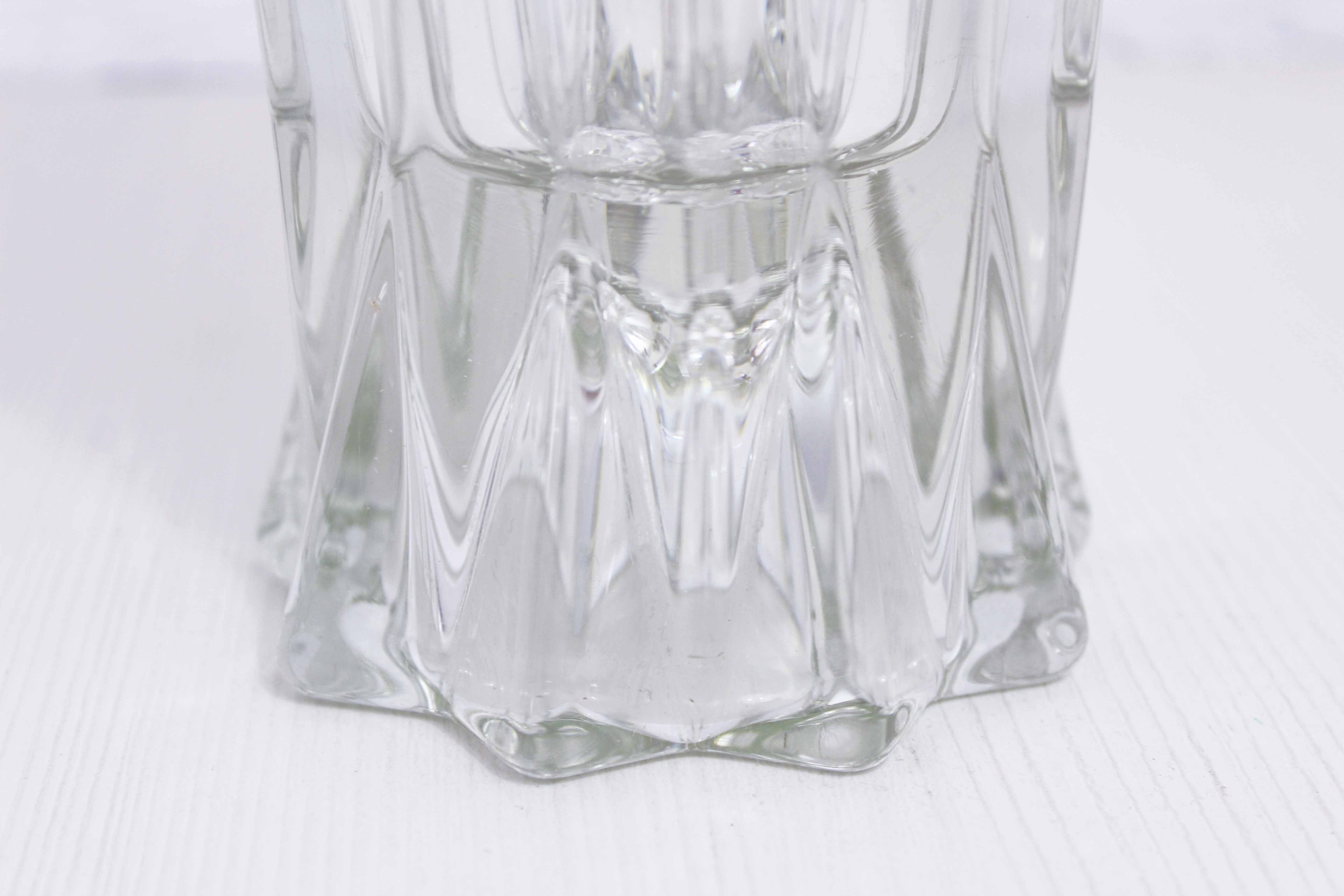 Diamond-shaped glass vase