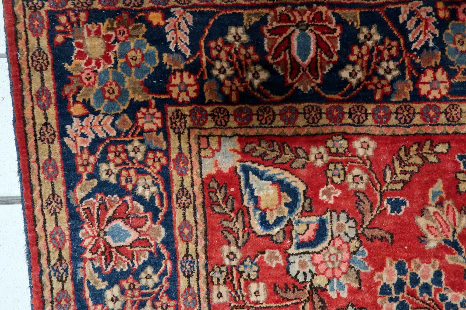 Tapis persan Kashan ancien fait main, 136 cm x 204 cm, années 1910