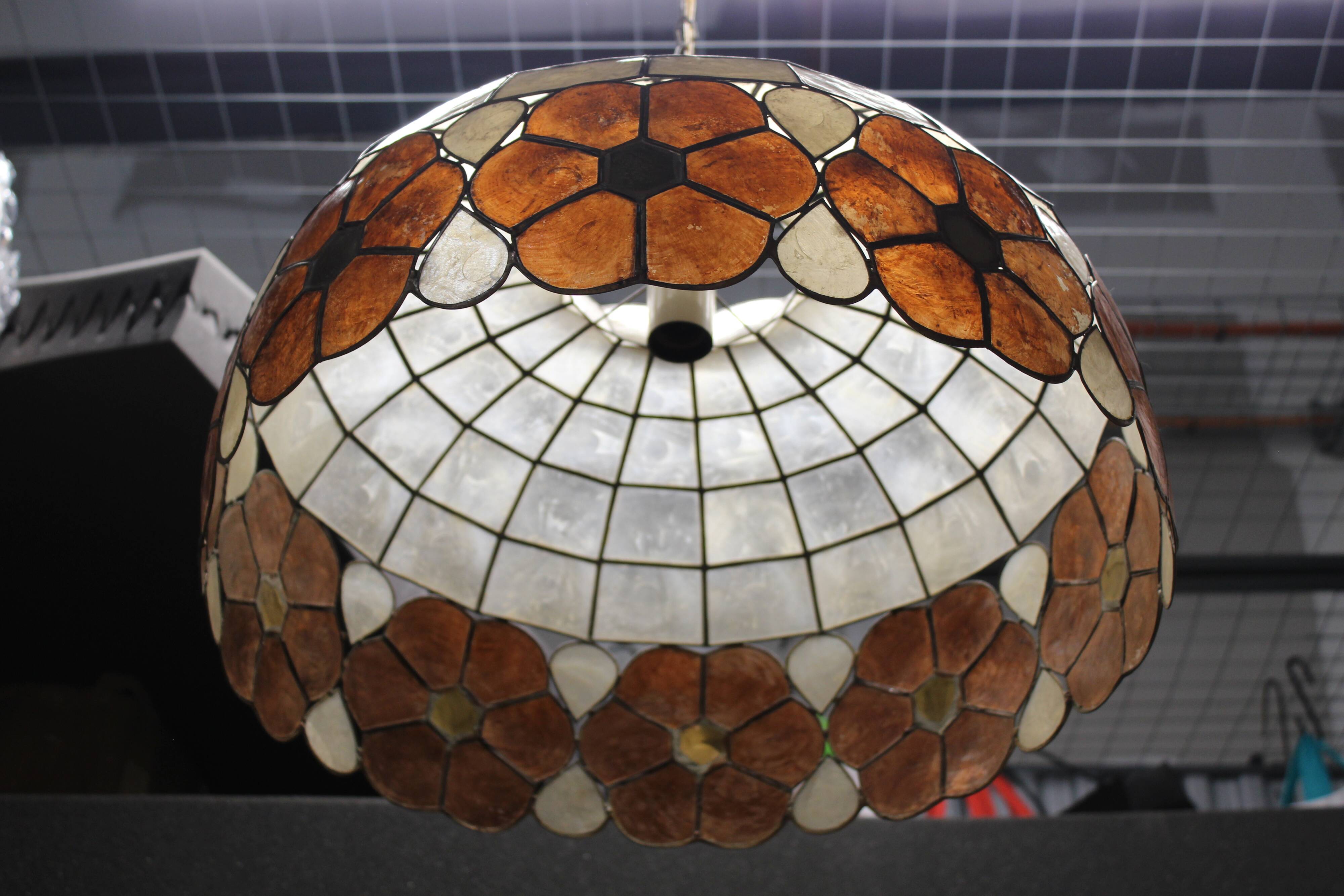 Mother-of-pearl shell pendant light Floral decor