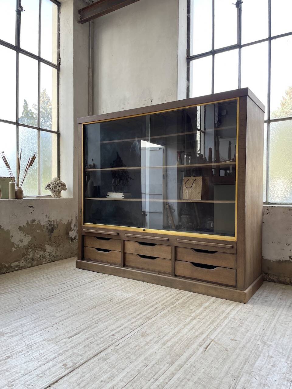 XXL oak display cabinet furniture