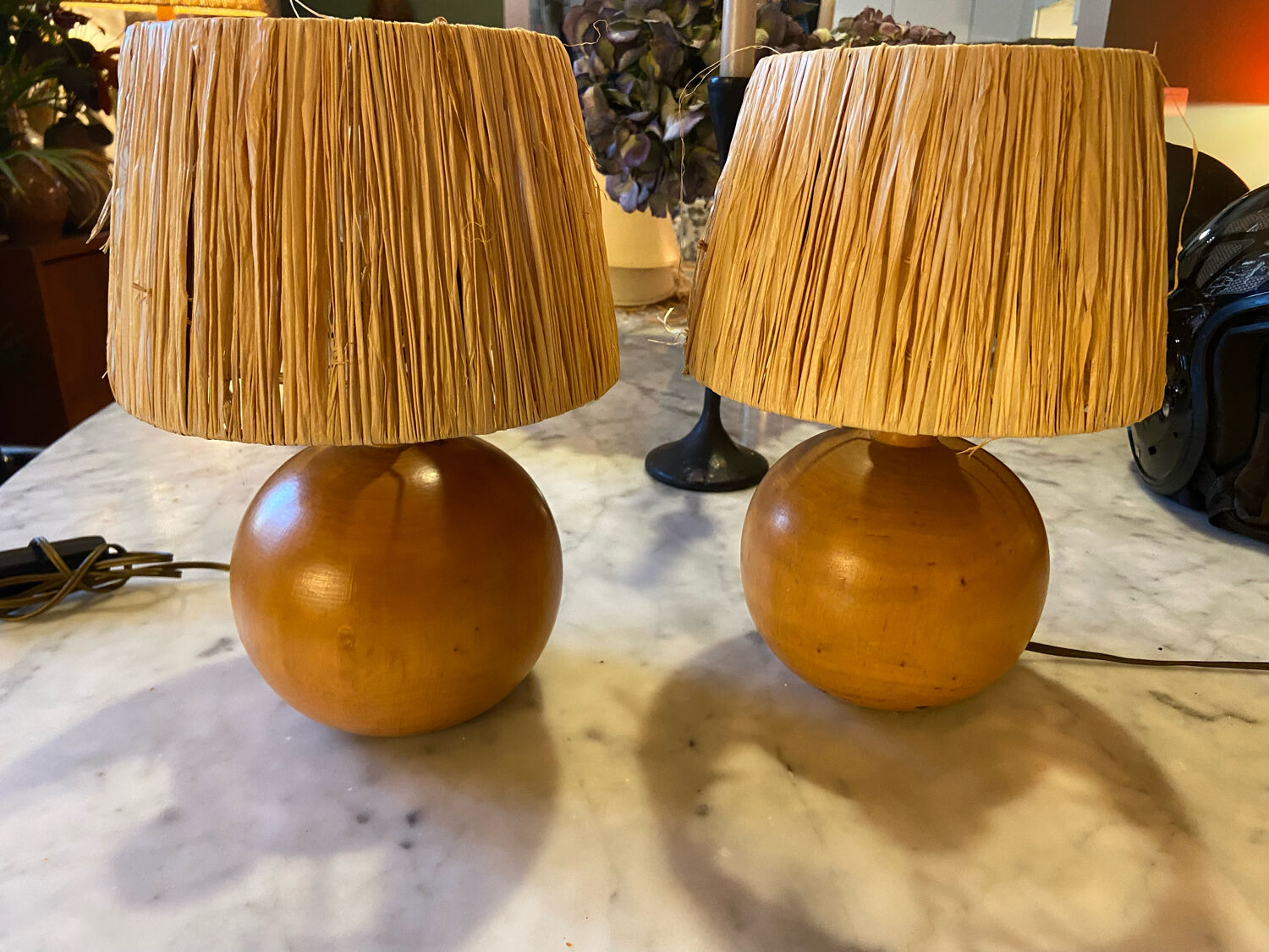 Pair of bedside lamps made of wood and vintage raffia