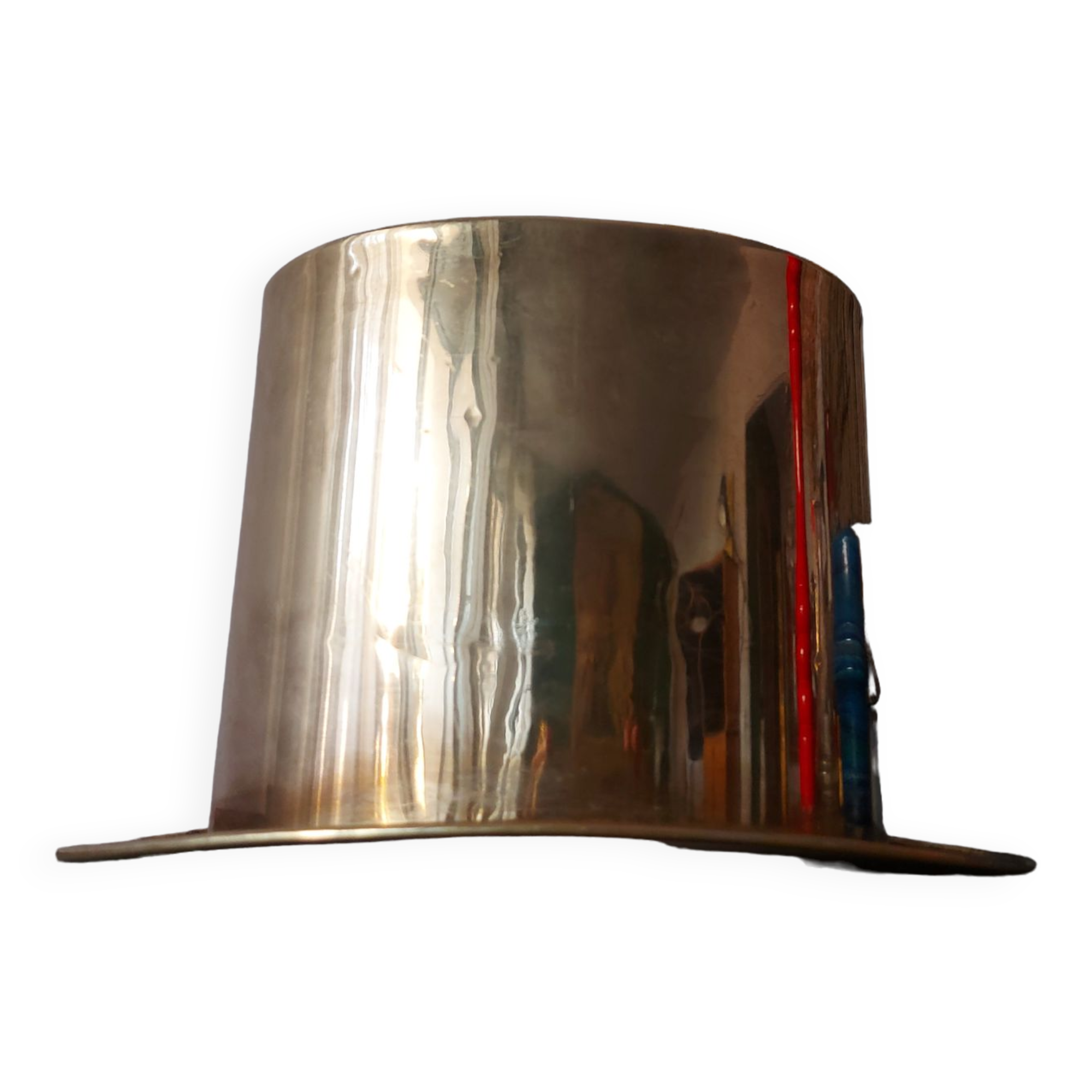 Champagne bucket hat in gilded brass