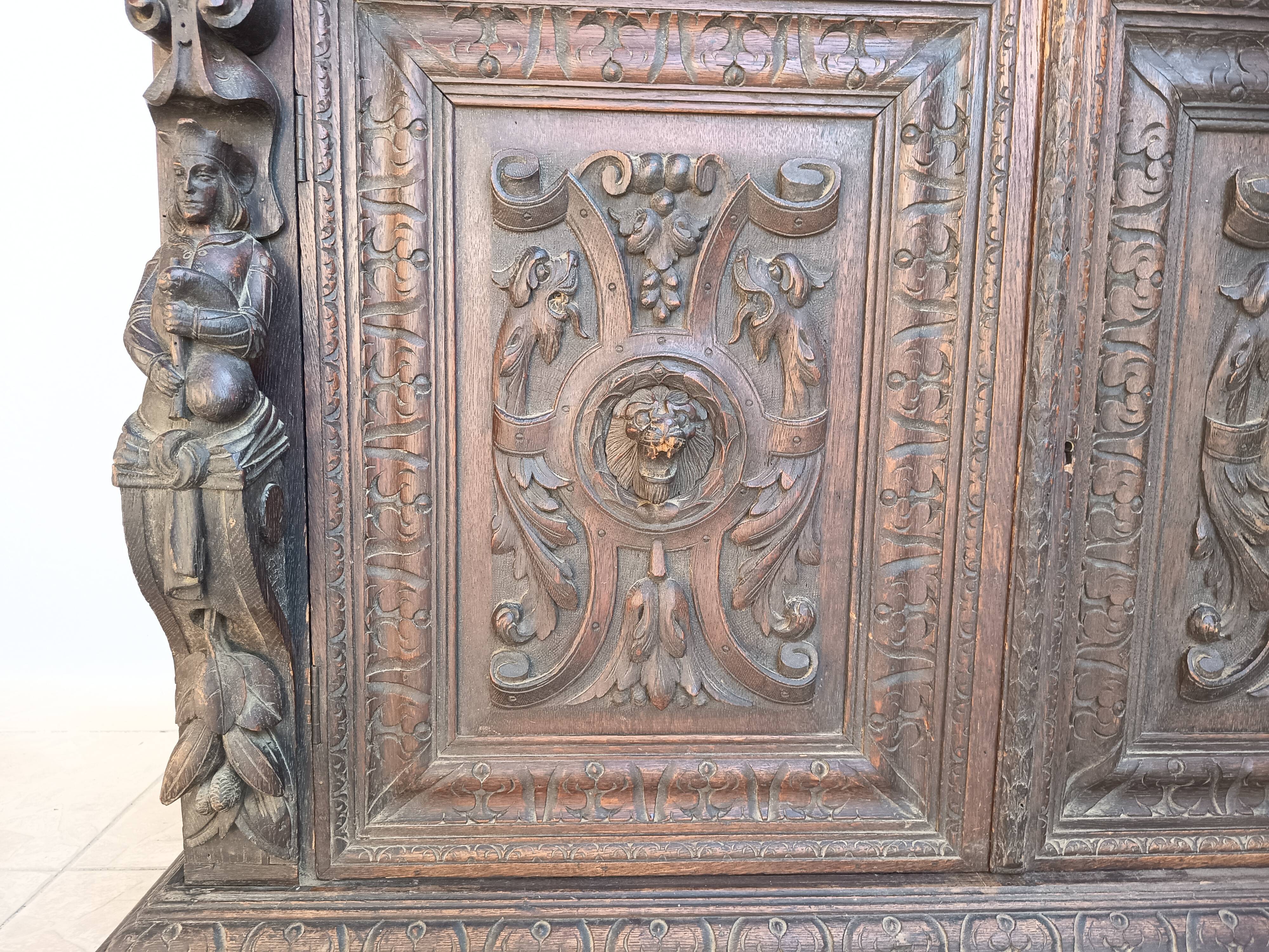 Renaissance oak library buffet from the 19th century.