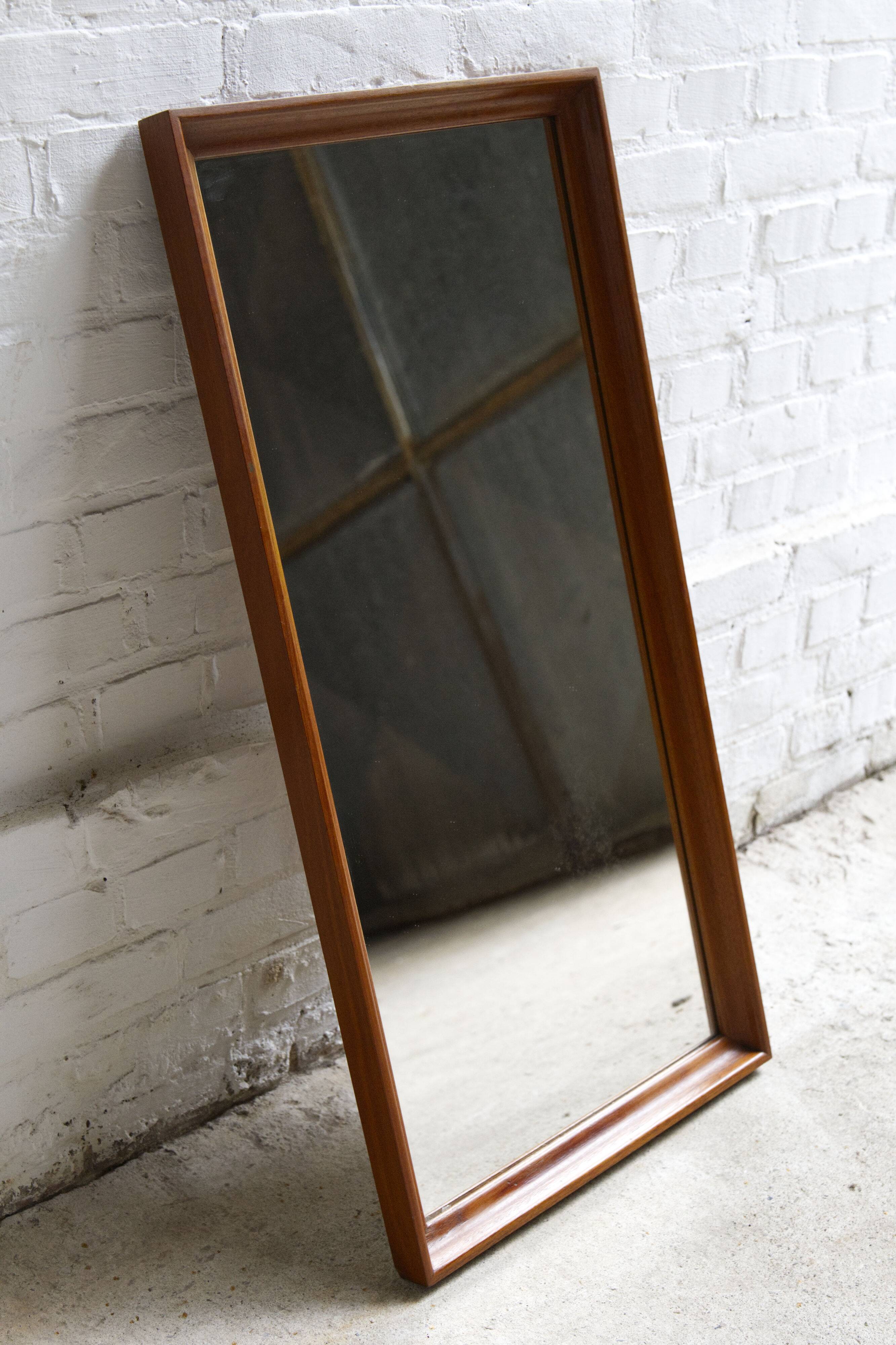 Miroir vintage danois en teck, années 1960