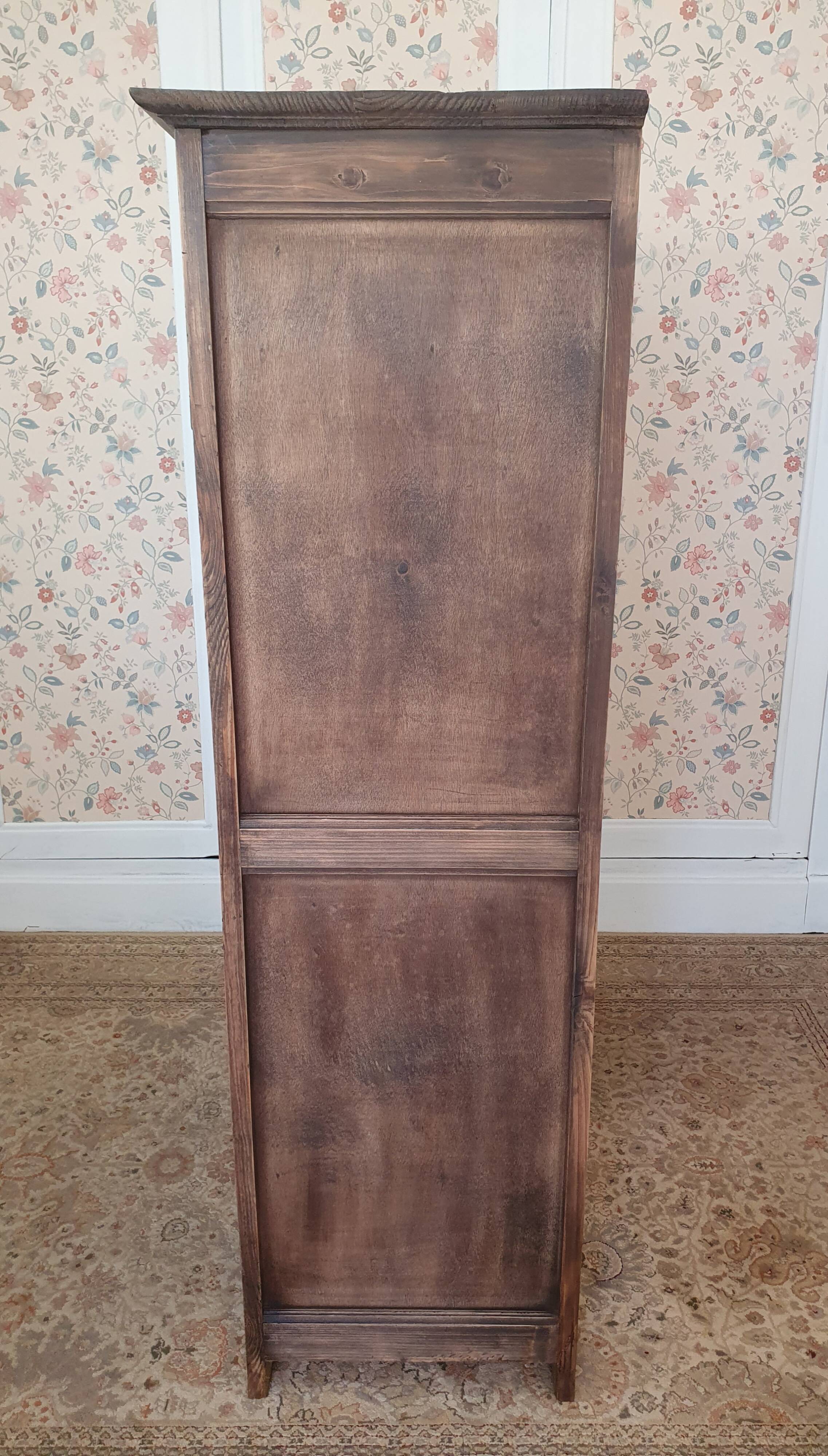 Small Parisian wardrobe