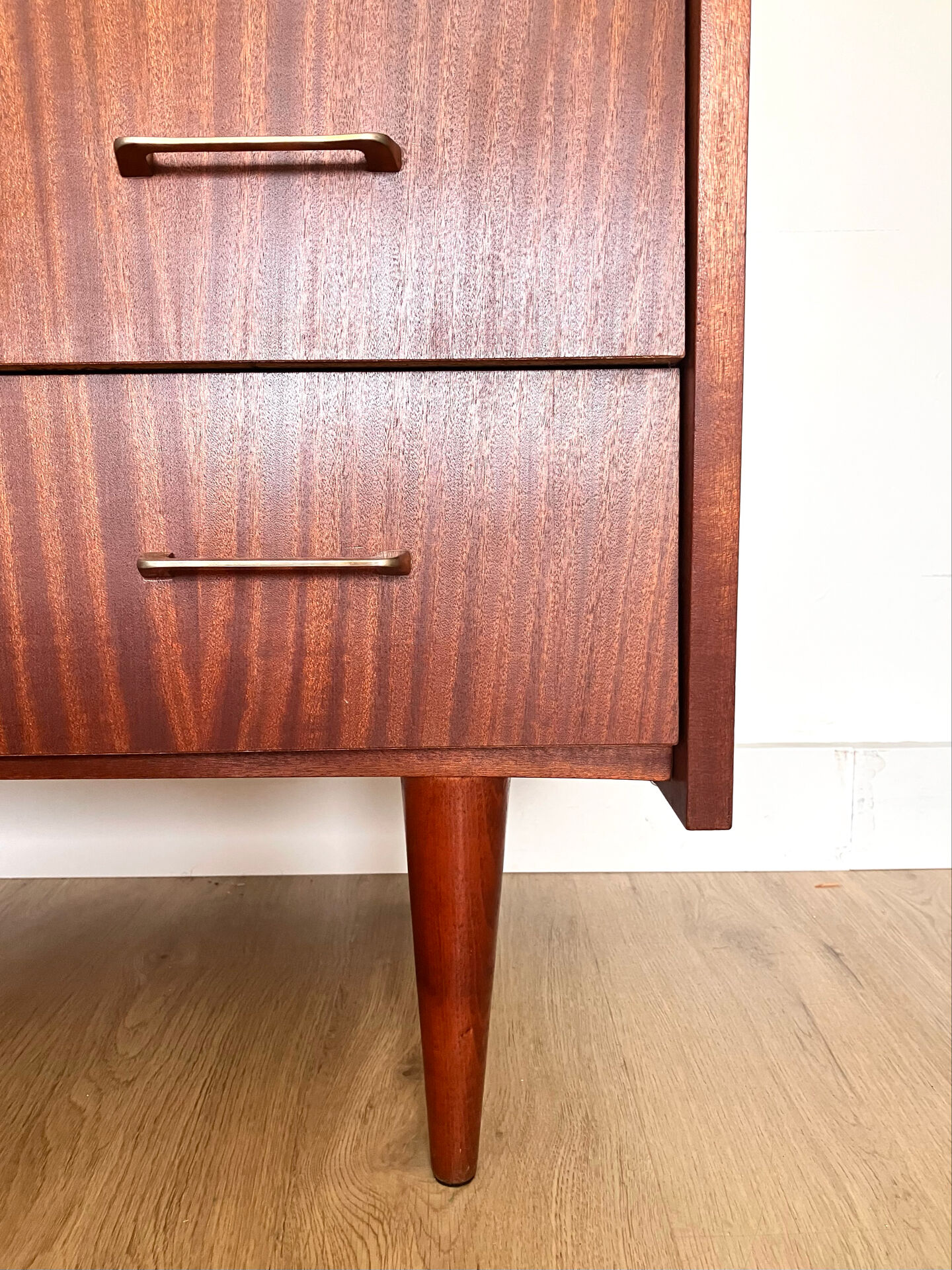 Scandinavian commode with pencil legs